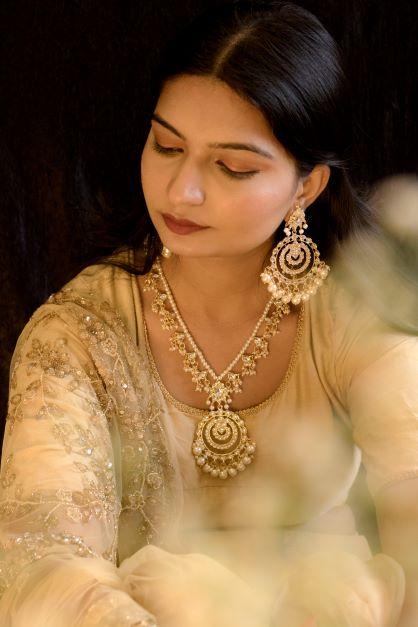 kundan ,pearls ,stones