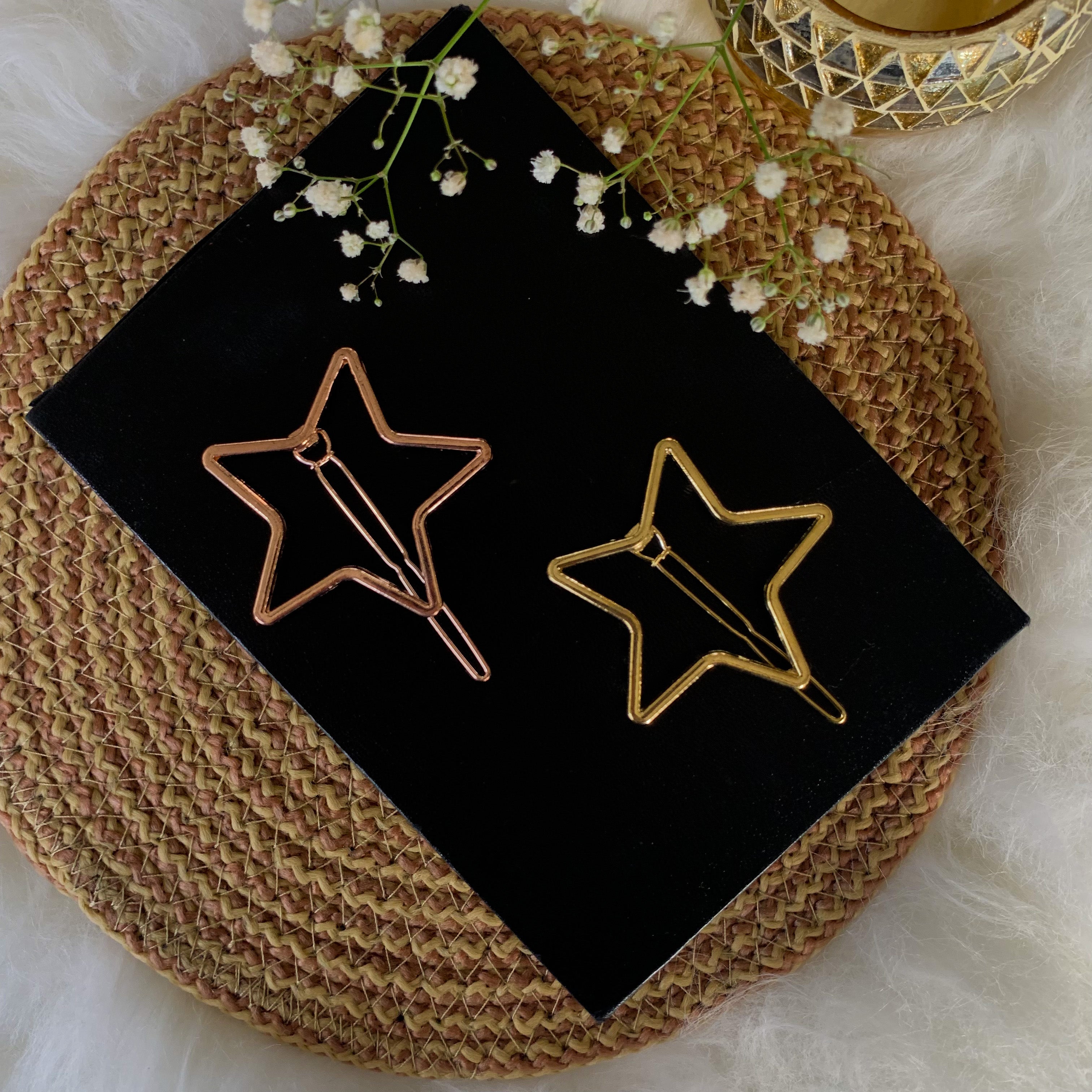 Women Set of 2 Star Shaped Hair Pins (Rosegold and Gold)