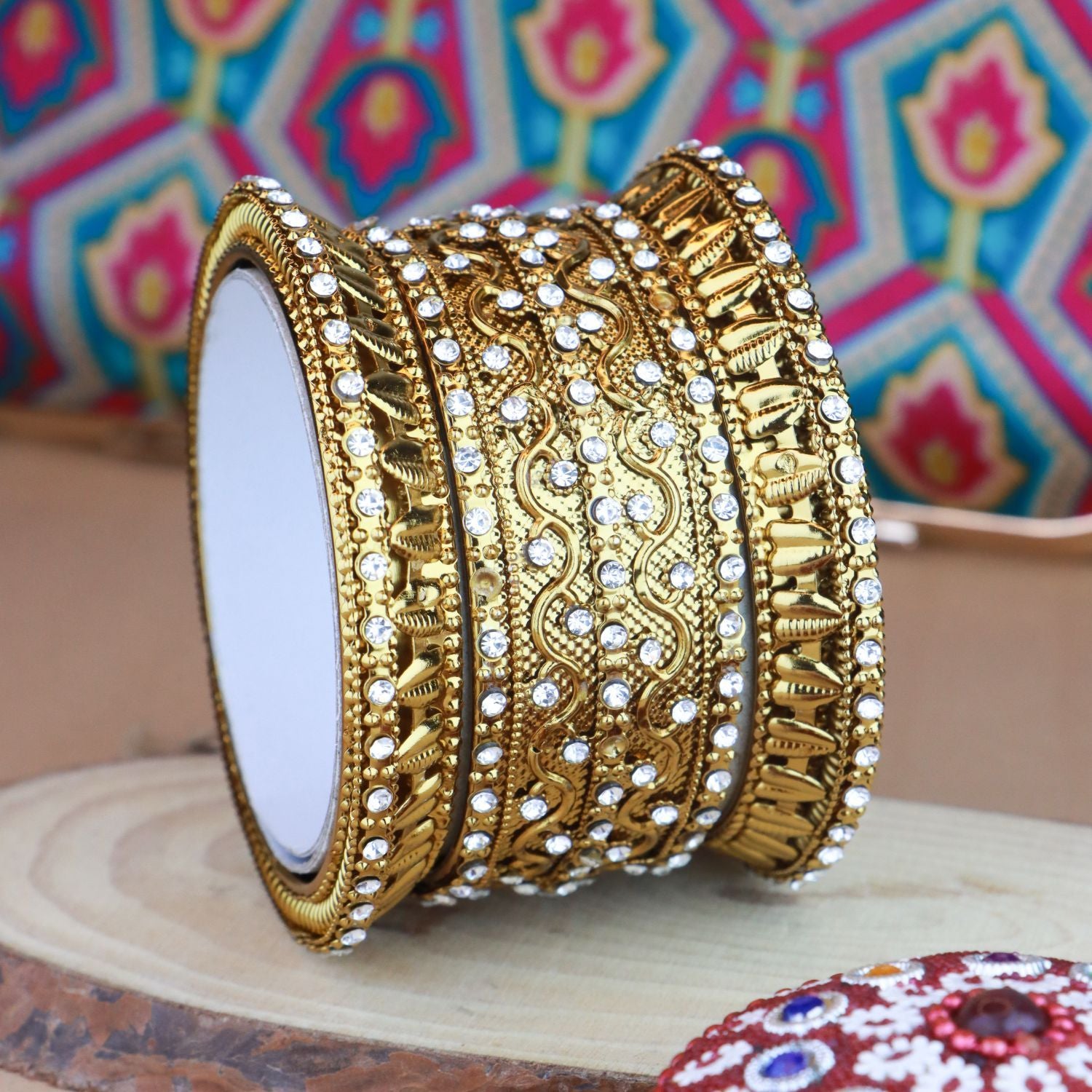 Aarna Bangle