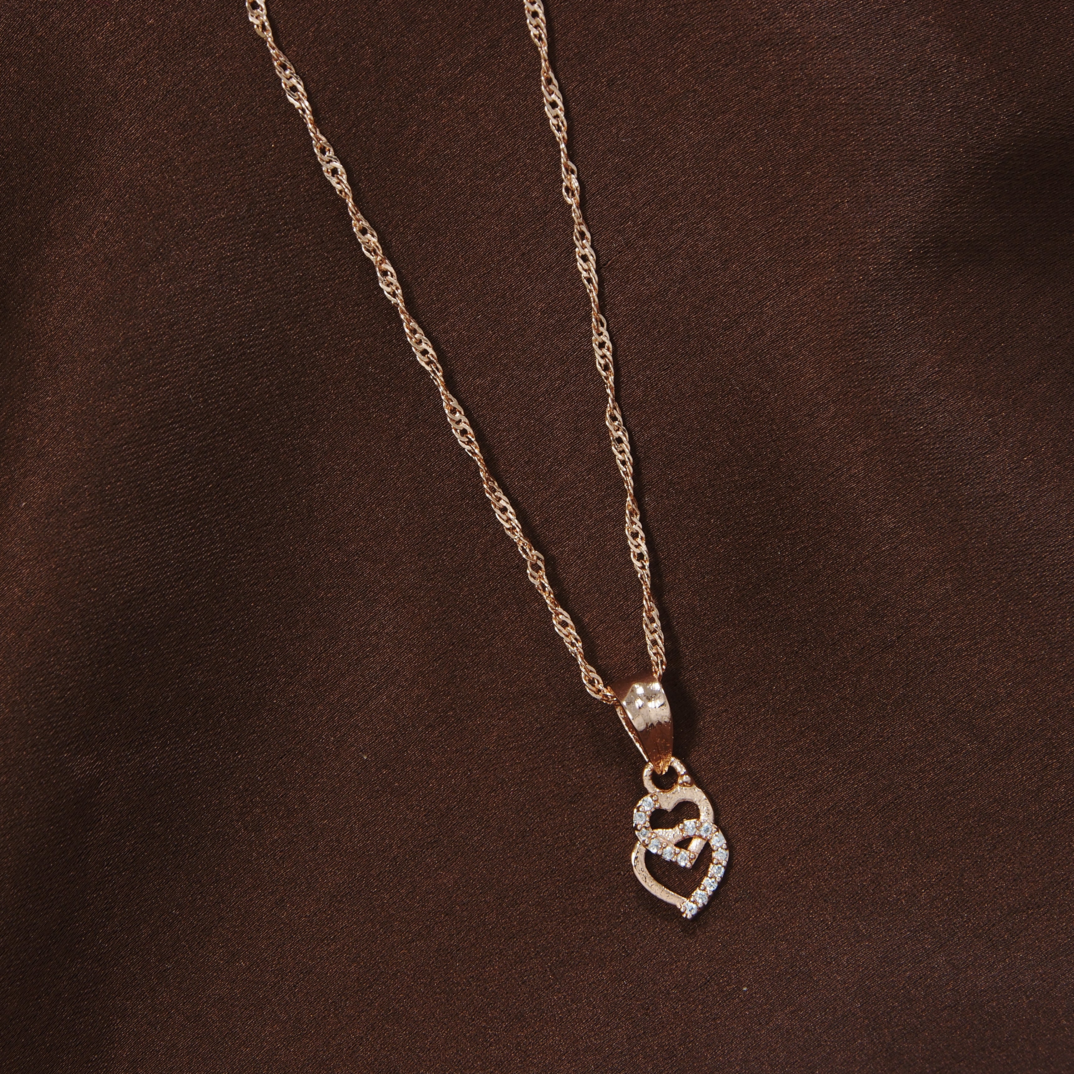 rose gold chain with pendent american daimond
