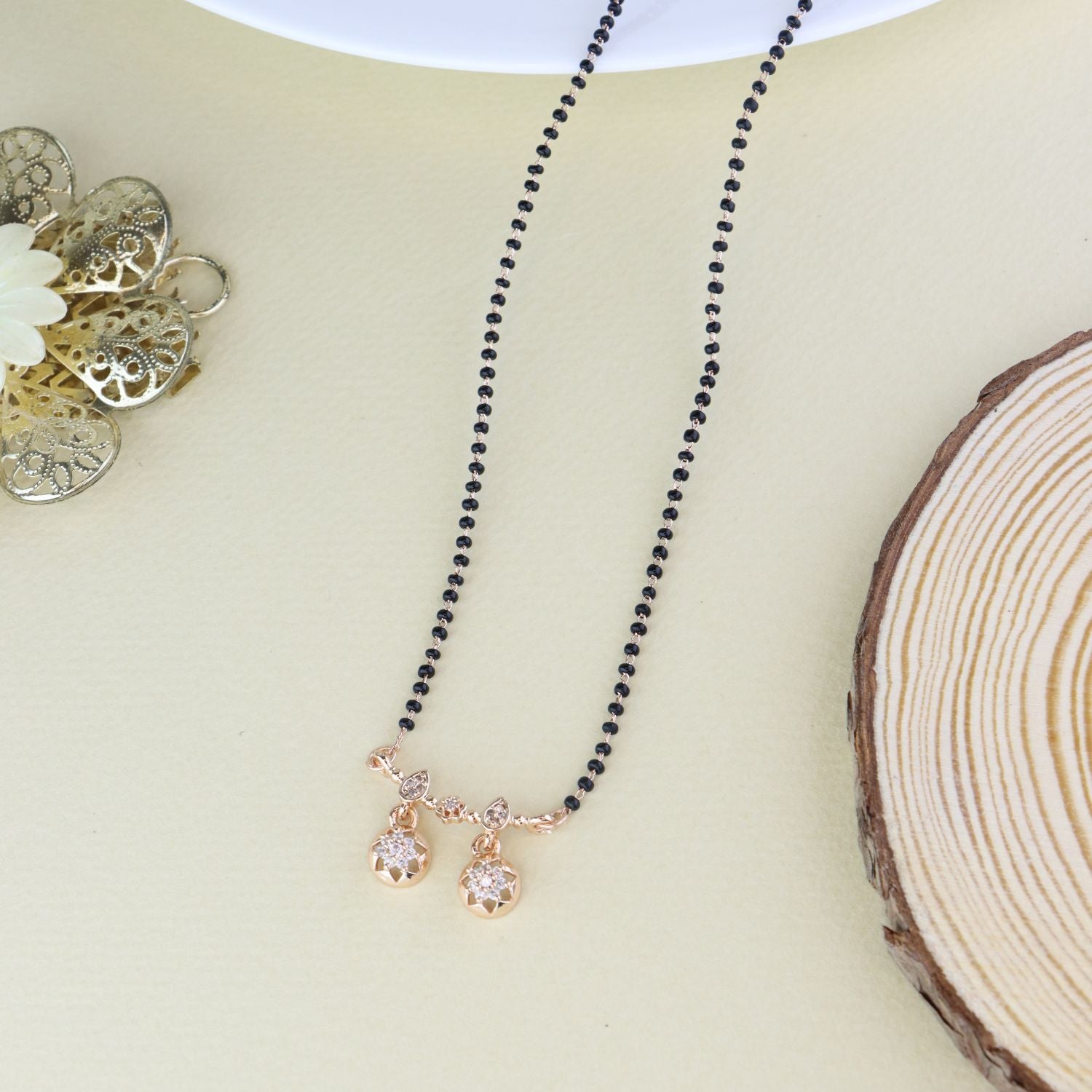 Selena Mangalsutra