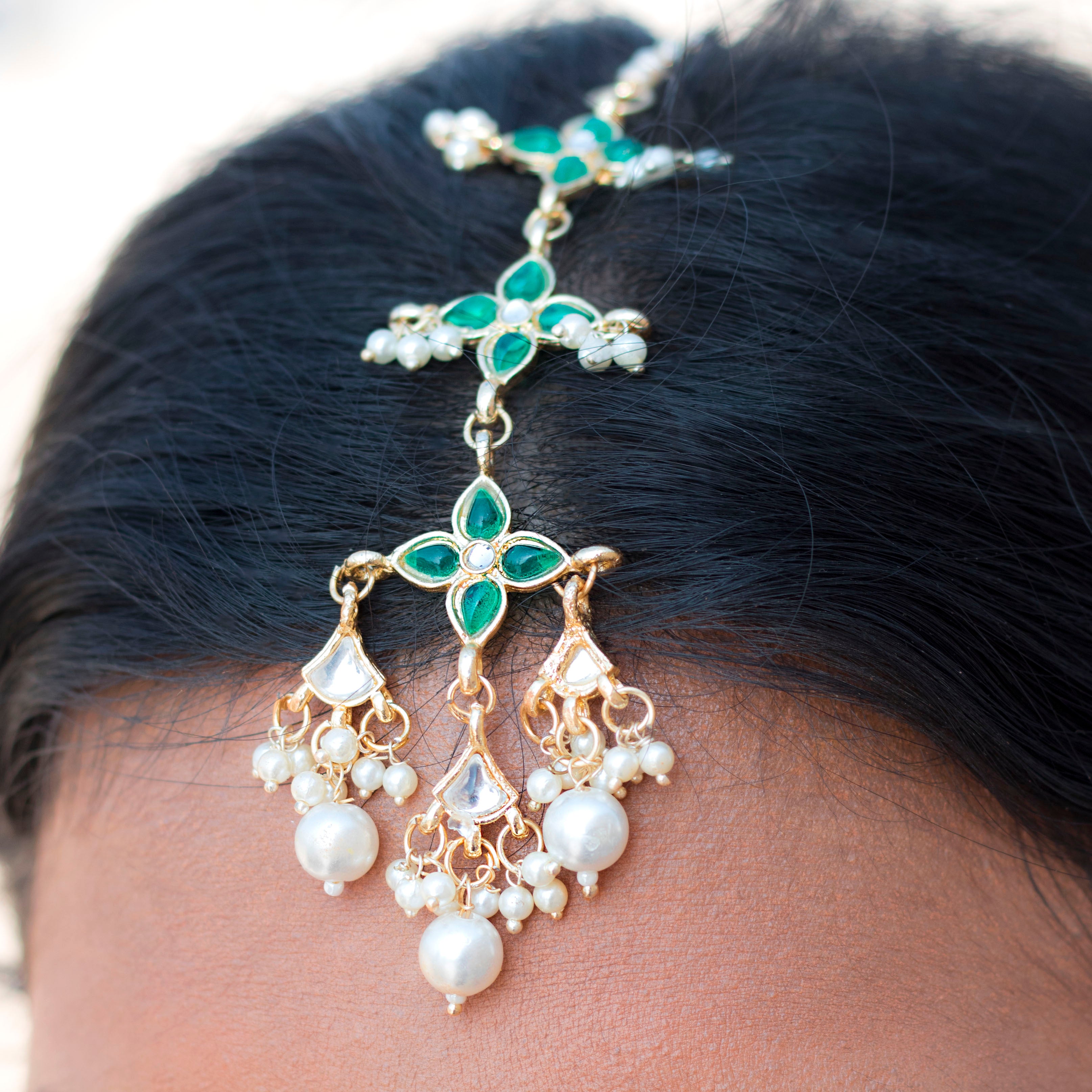 'KAASHI' Green Necklace Set