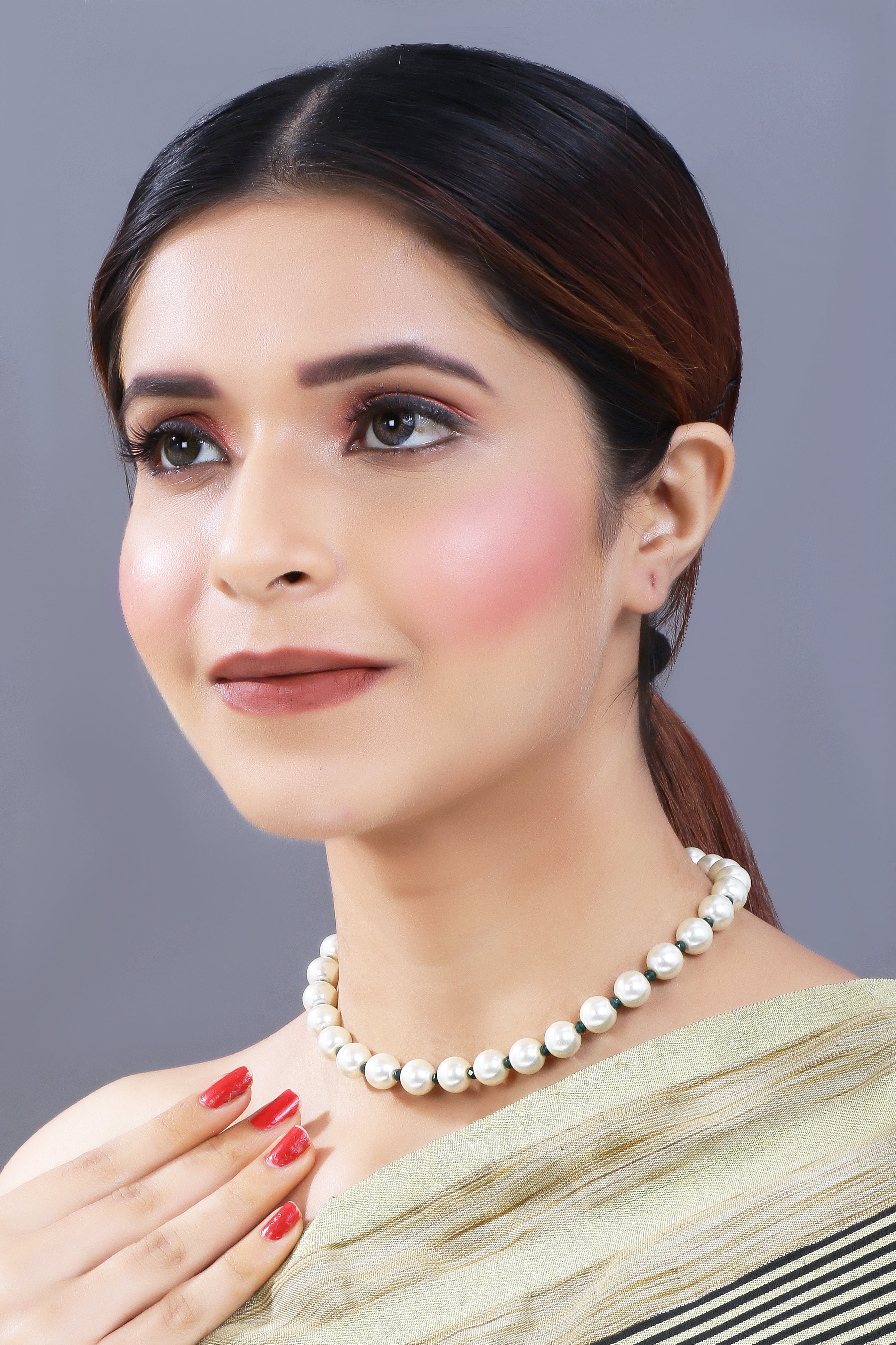 Chavvi Pearl Necklace Set