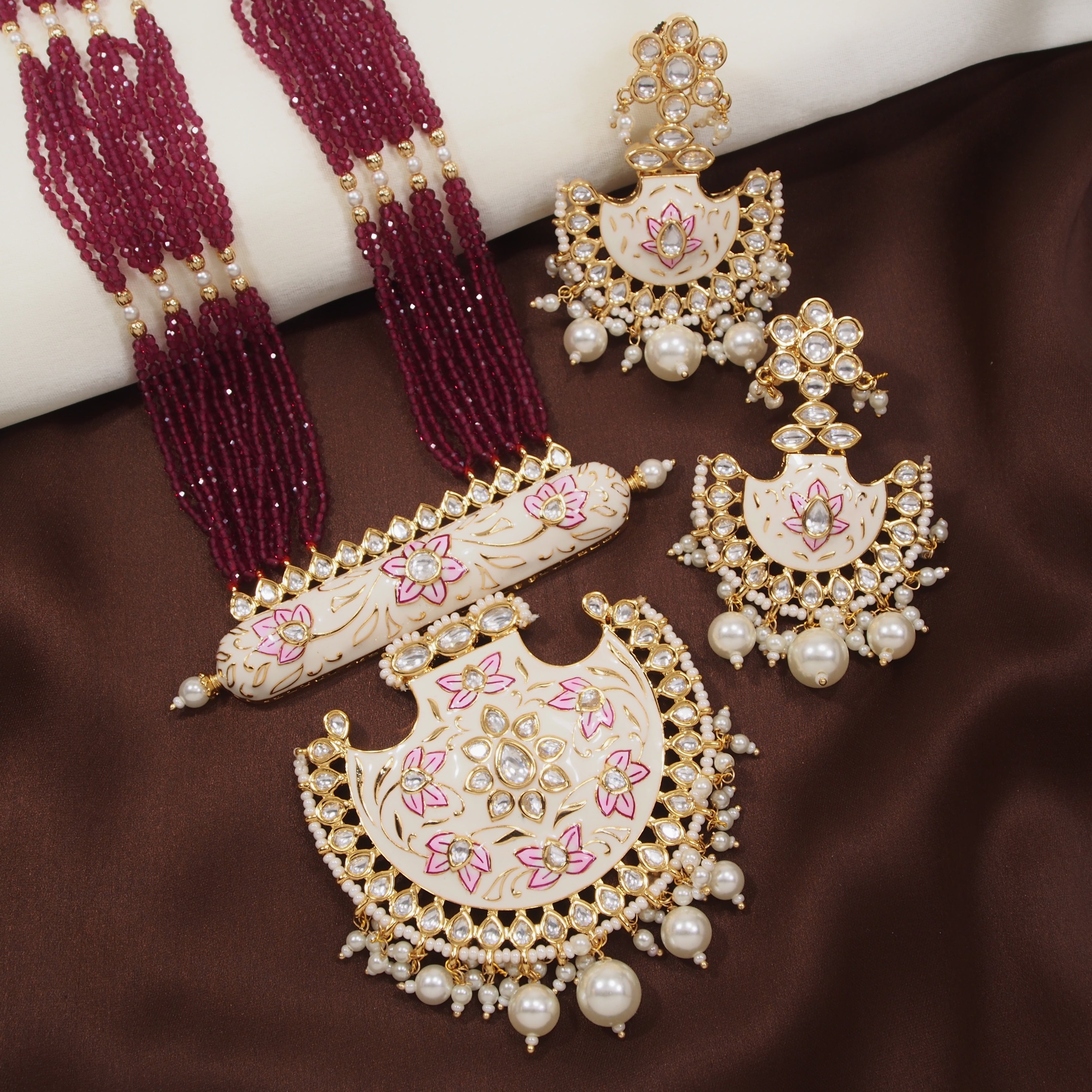 meenakari , kundan , stones , pearls , jewellery set