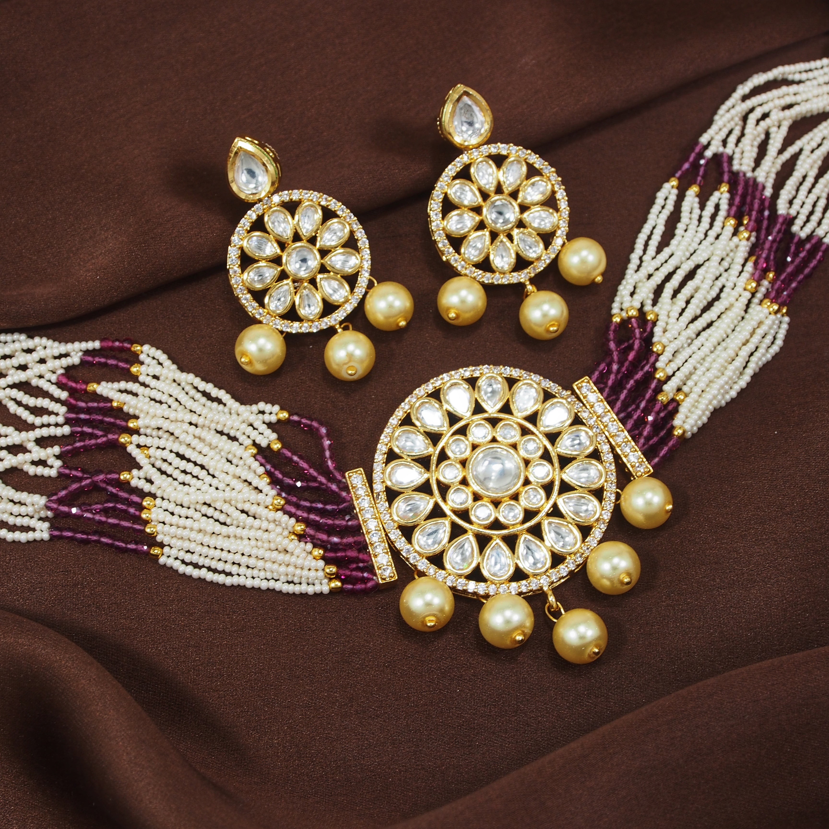 SHAFAQ Maroon Choker