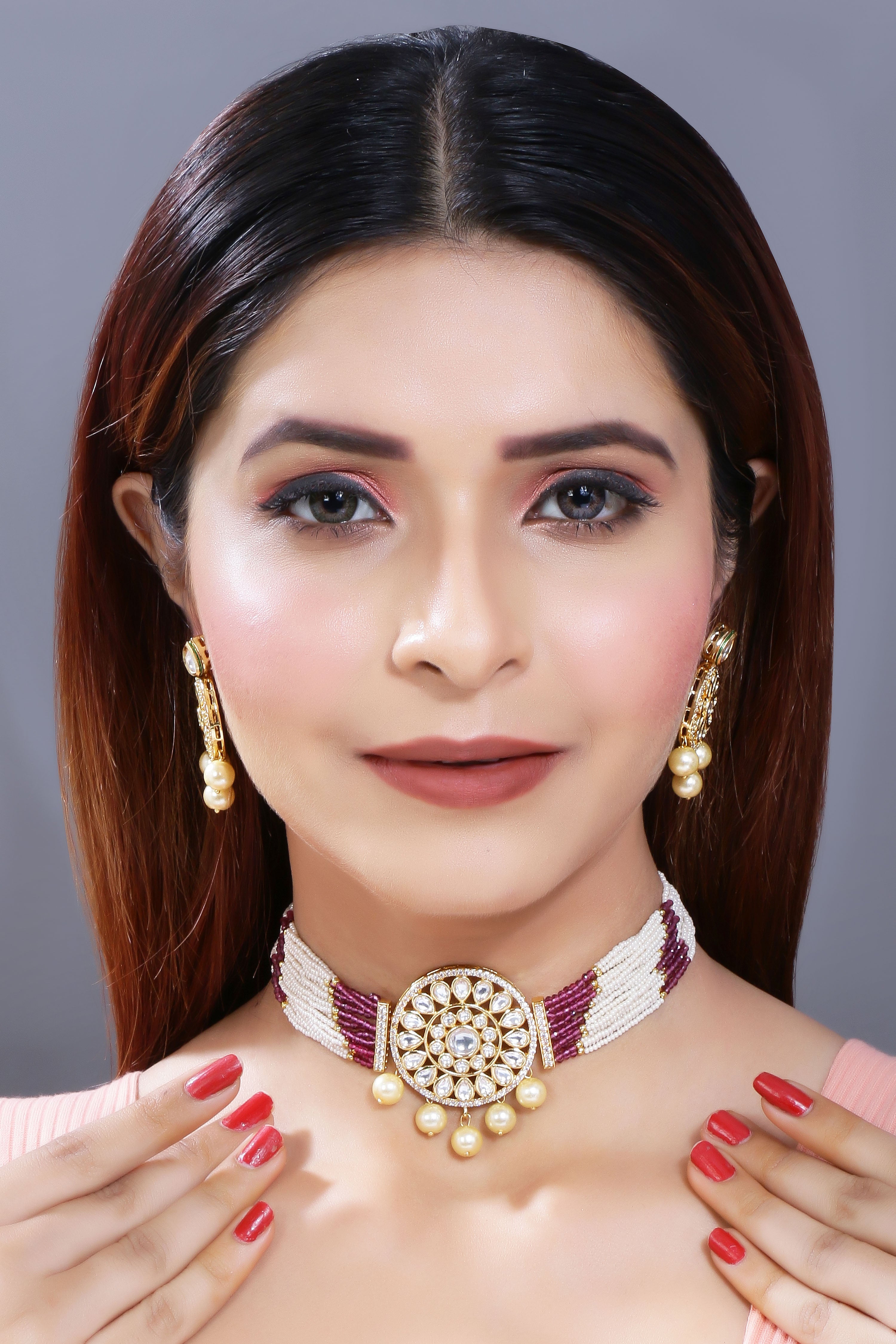 SHAFAQ Maroon Choker