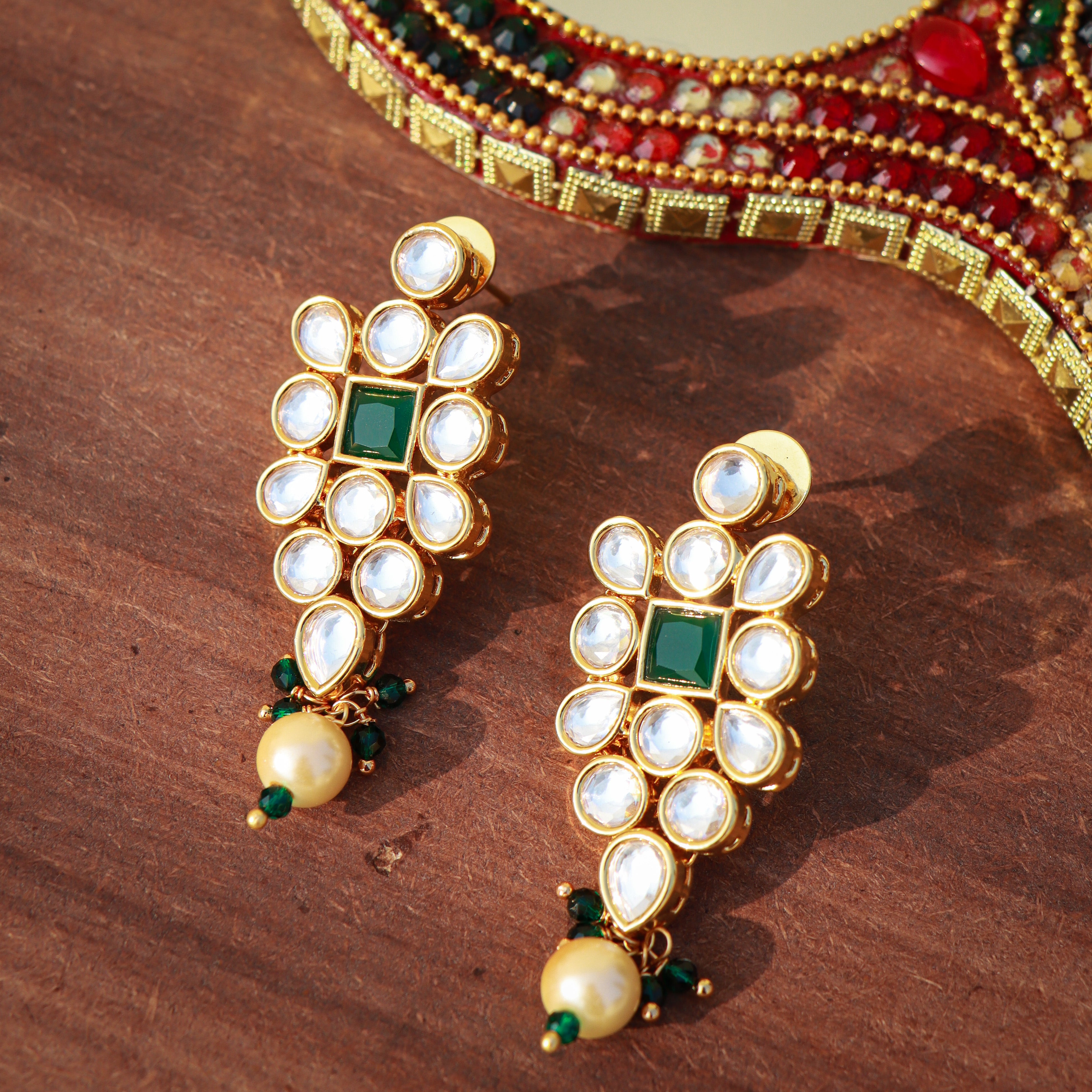 'MANVITA ' Green Choker Set