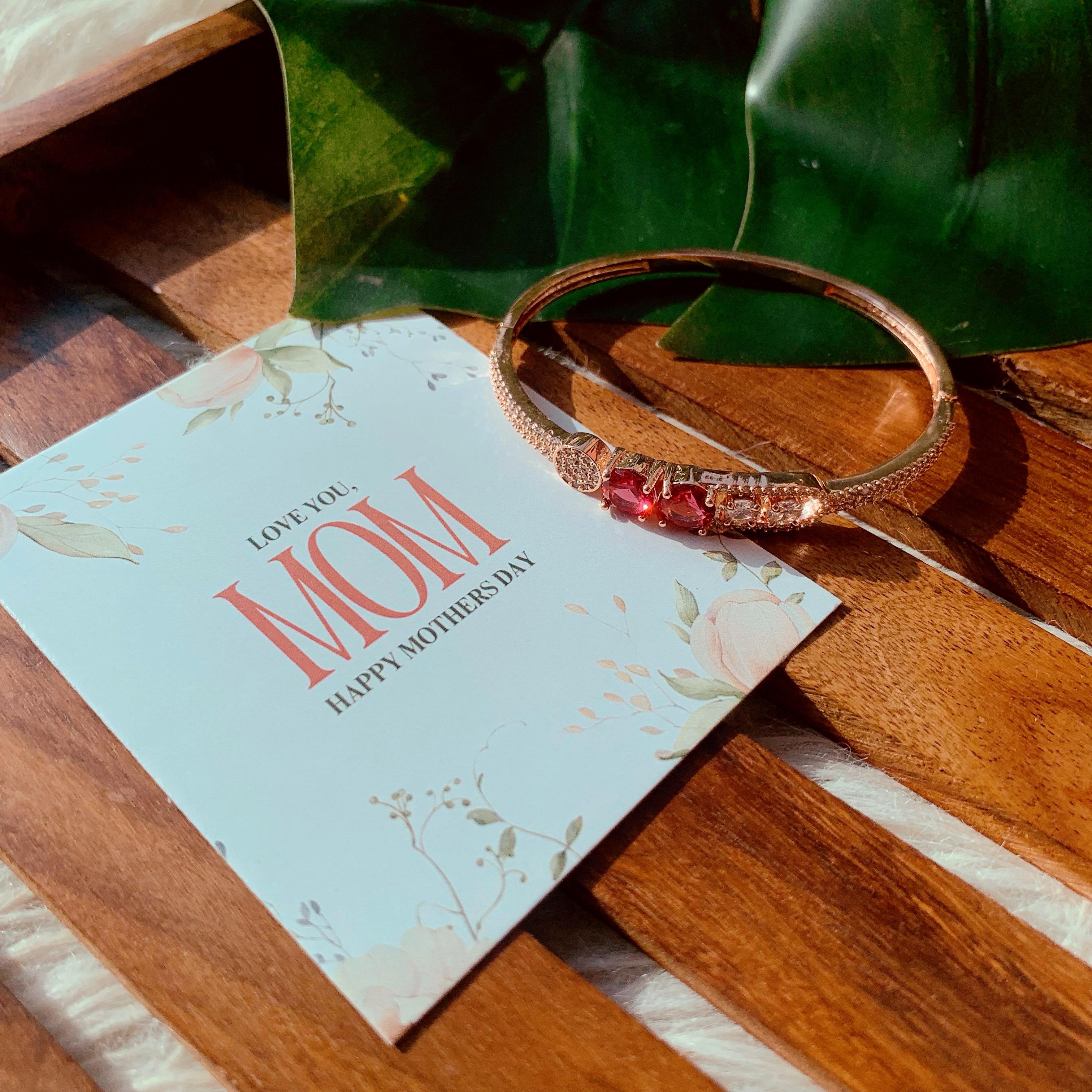 DElicate Rose Gold Bracelet with Mother’s Day Card