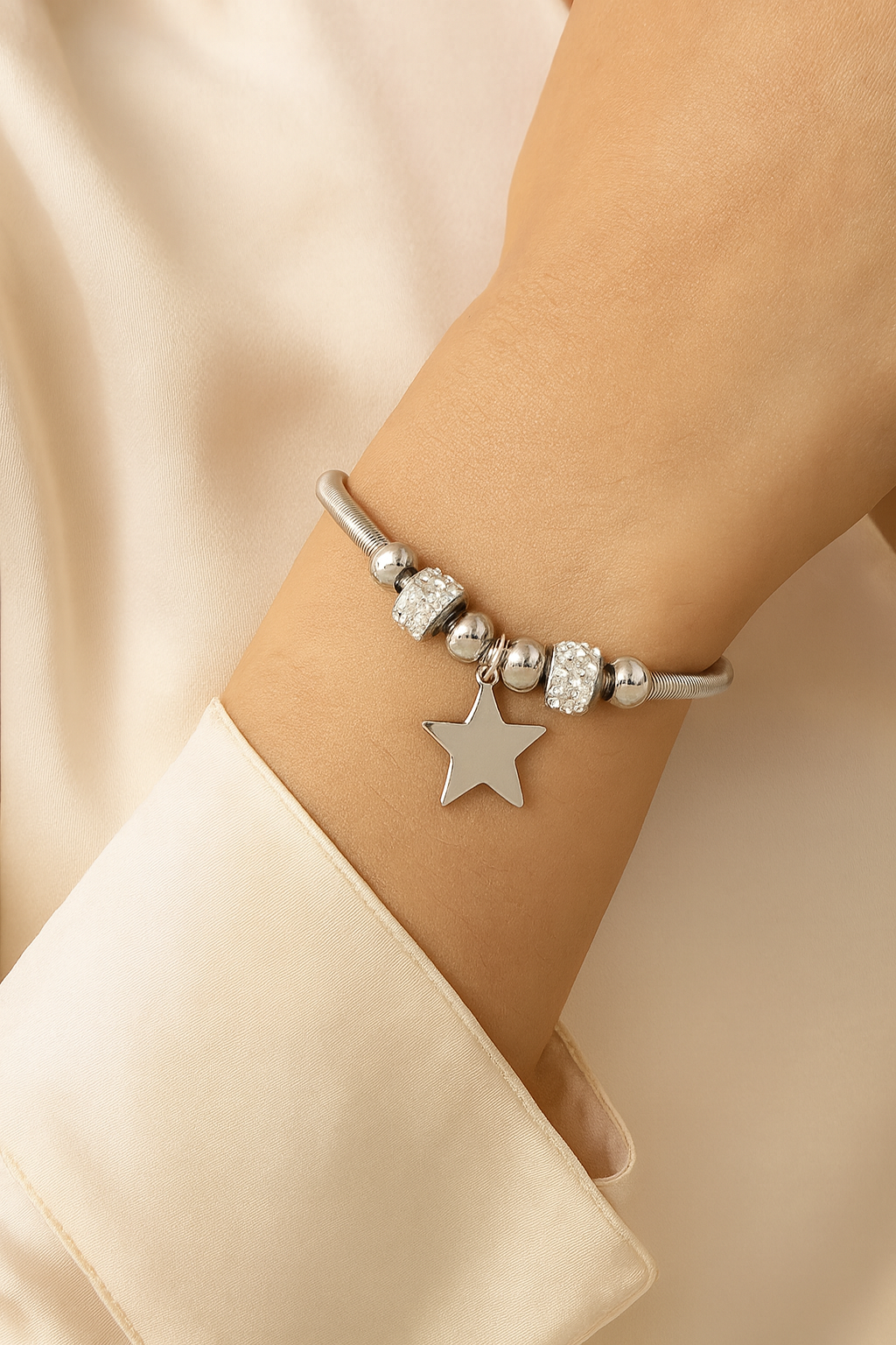 Minimal Star Pendant Bracelet
