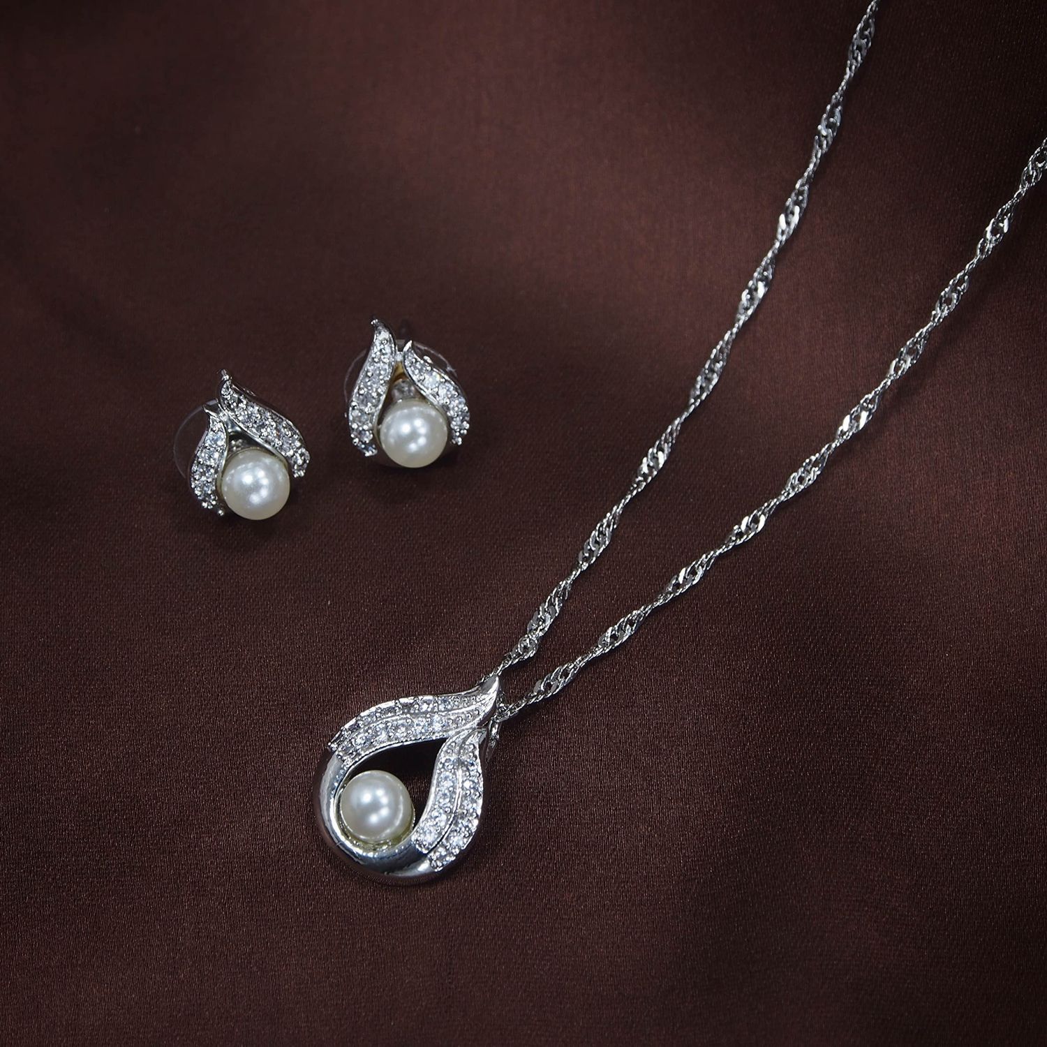 Silver Cubic Zirconia Pendant Set & Adjustable Bracelet