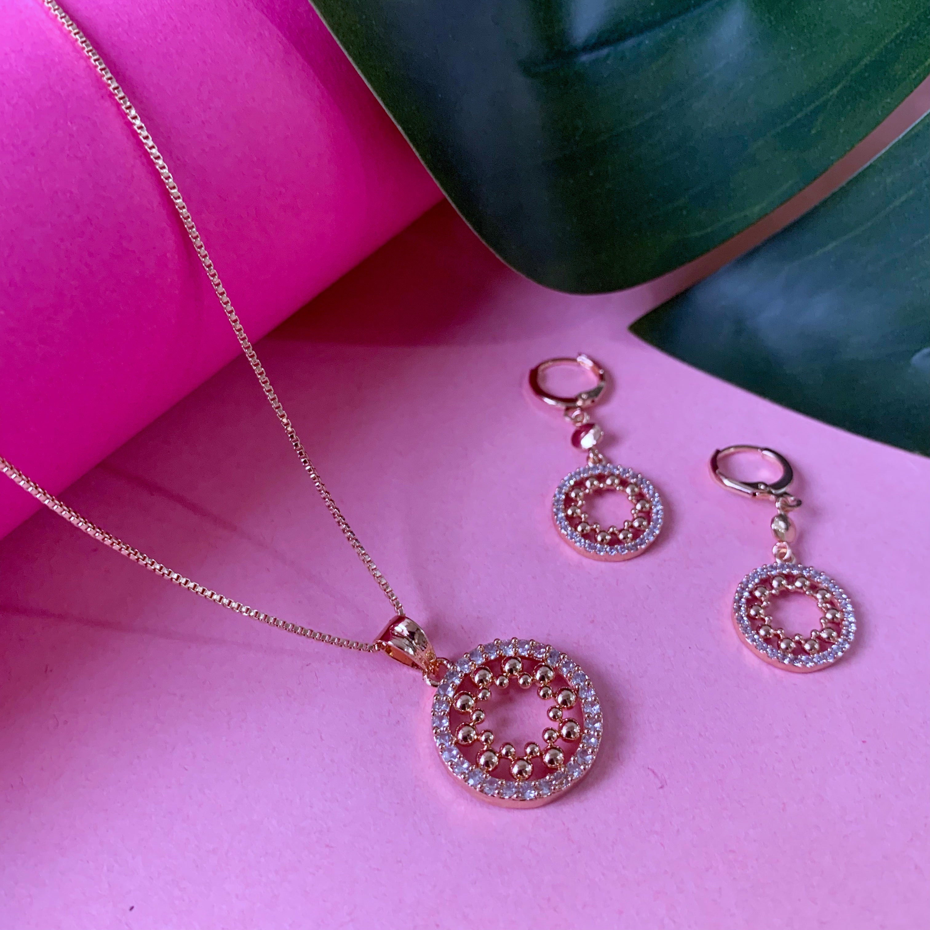 Hazel Pendant Set