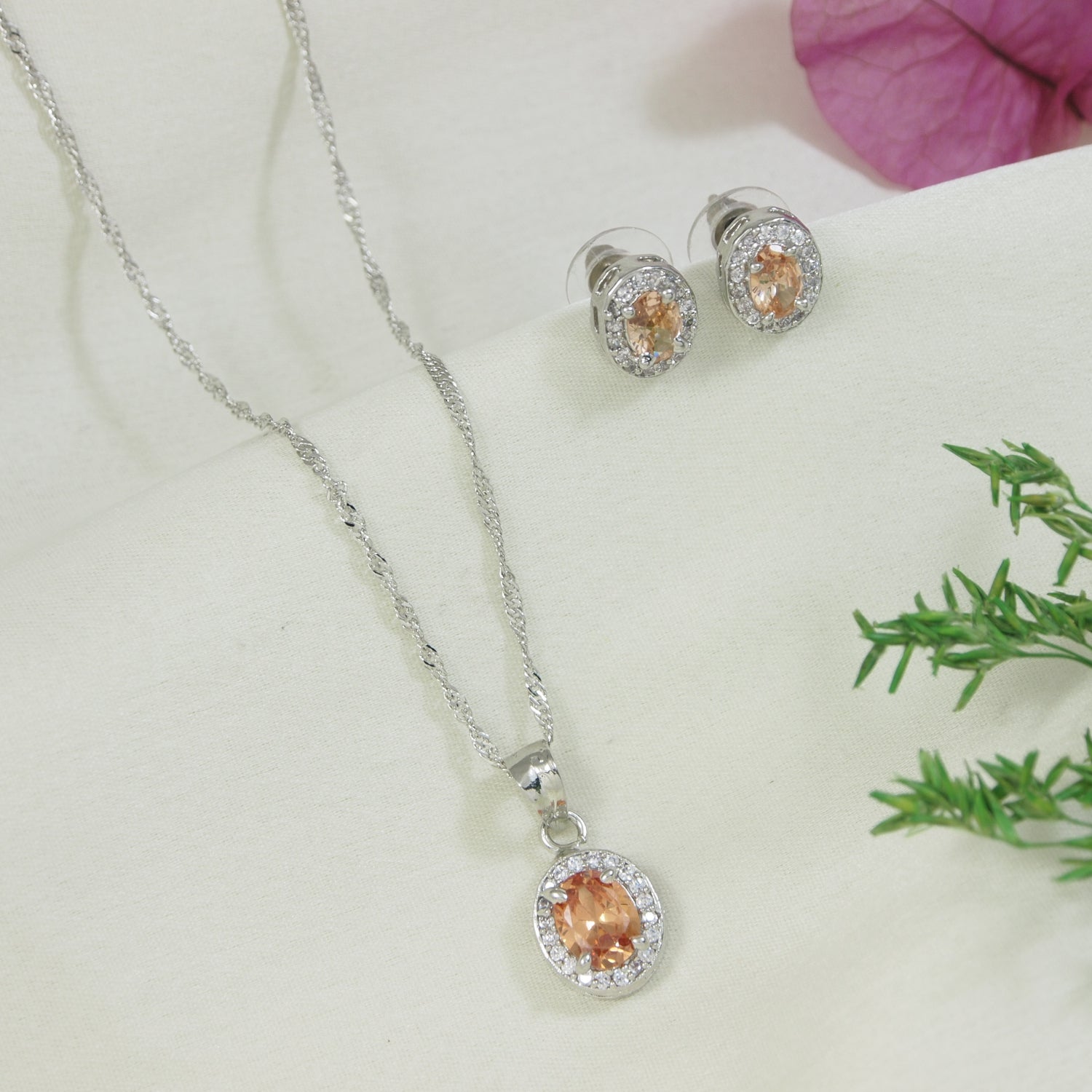 Reyona Silver Pendant Set