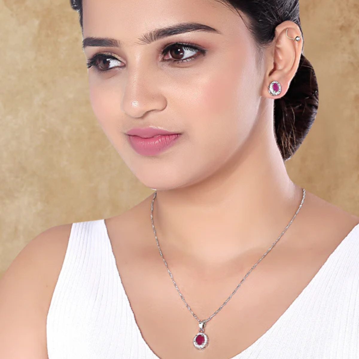 Reyona Pink Pendant Set