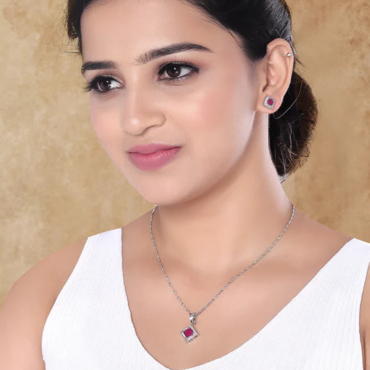 Eshnya Pink Pendant Set