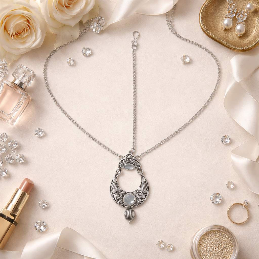 Kaanchi Borla Maangtikka