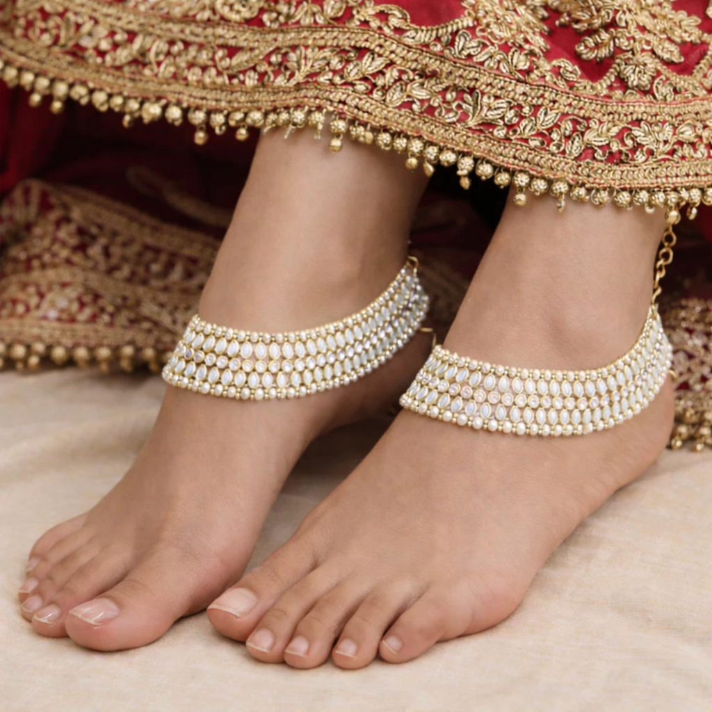 Nihira White Anklets