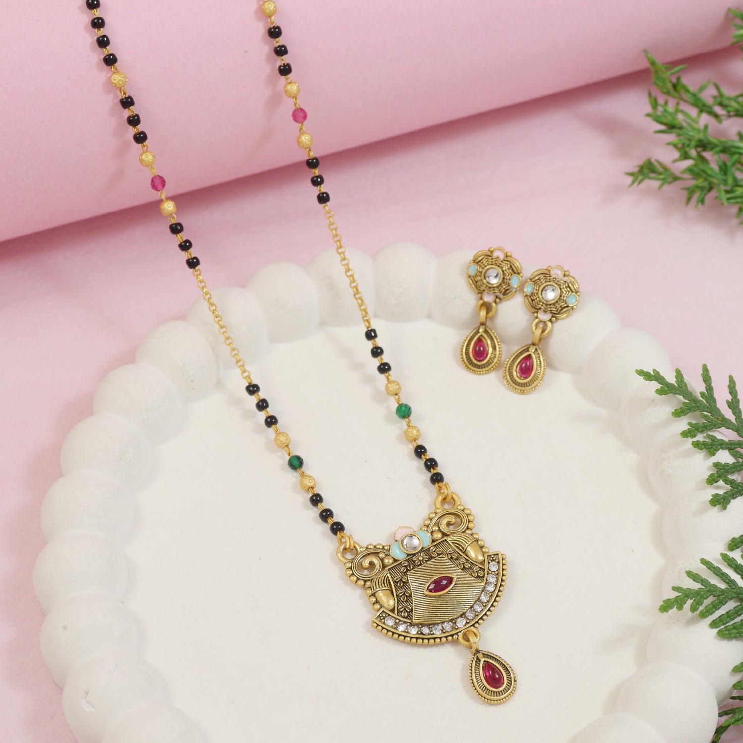 Dhruvika– Traditional Mangalsutra with Artistic Charm