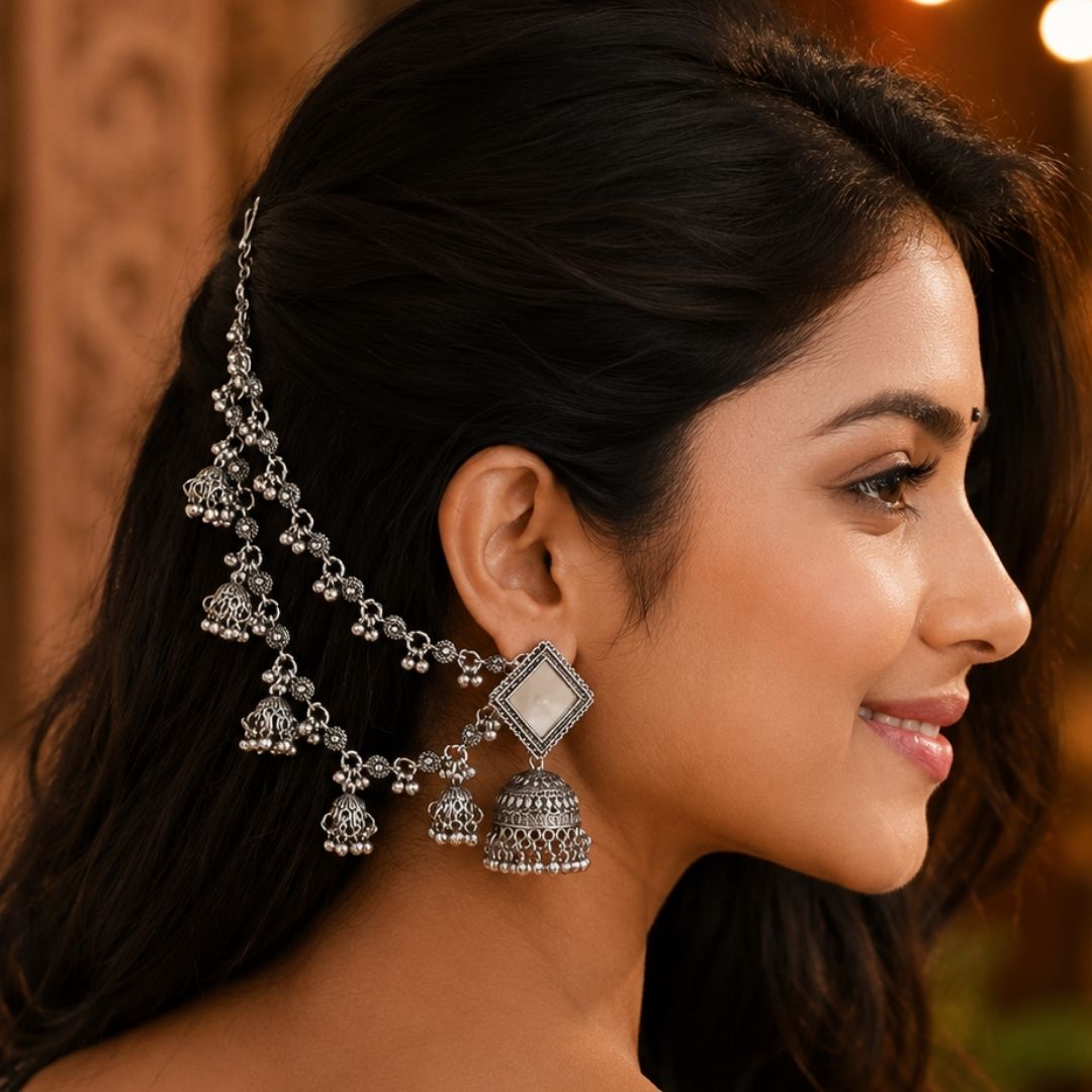 Daaivi Oxidised EarChain