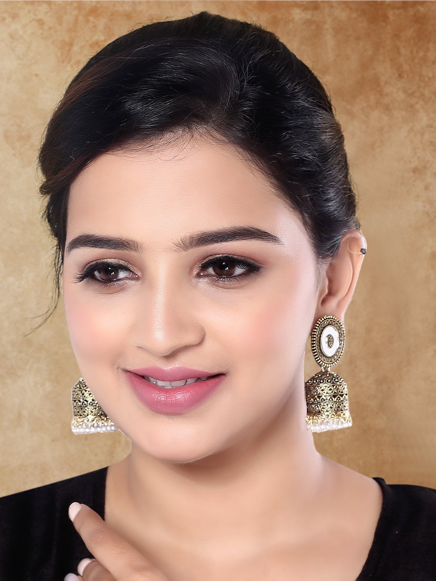 Harnoor Earrings