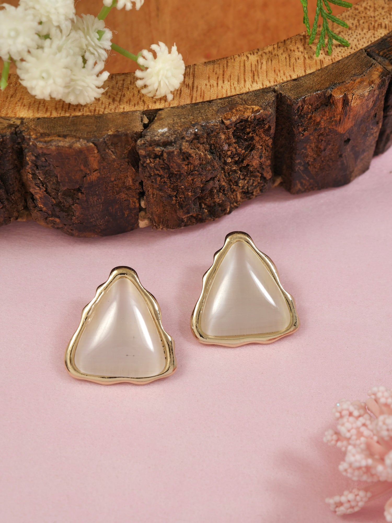 Mariyln White Earrings
