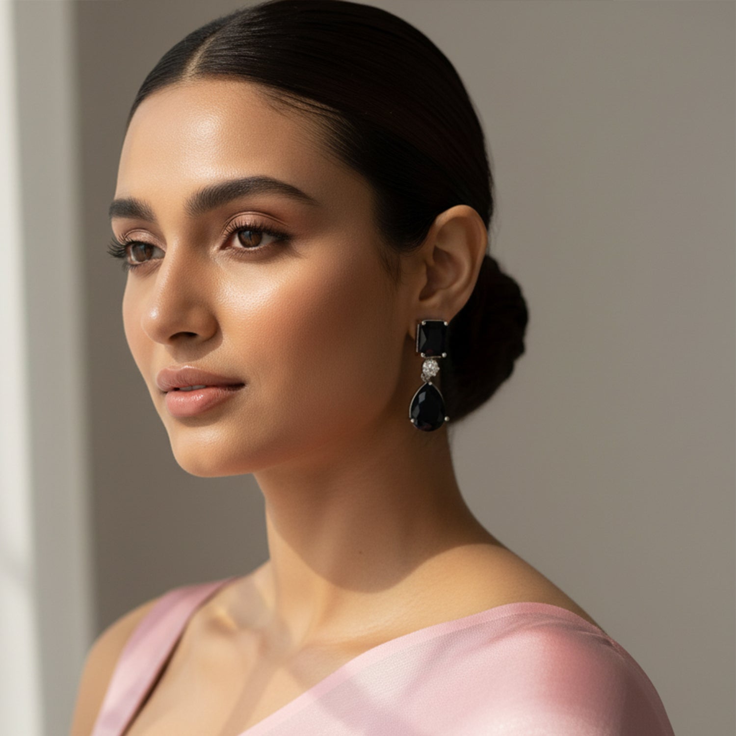 Lia Silver Black Earrings