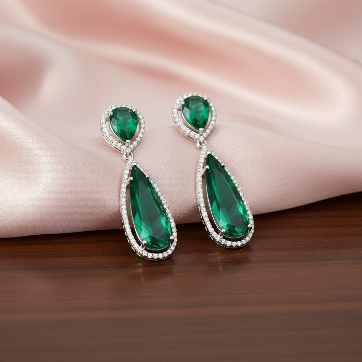 Ellen- Elegant Green Emerald Drop Earrings