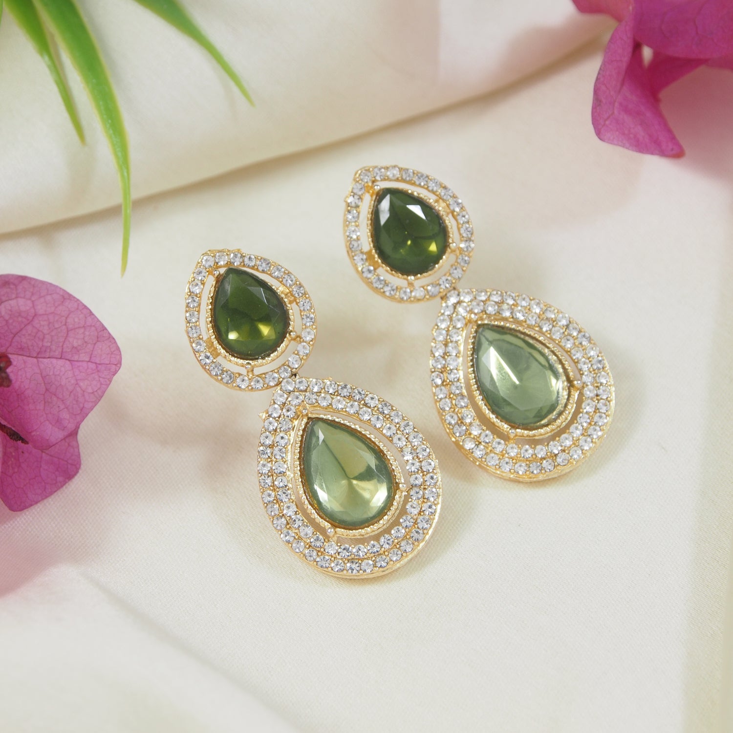 Eknoor Mehendi Earrings