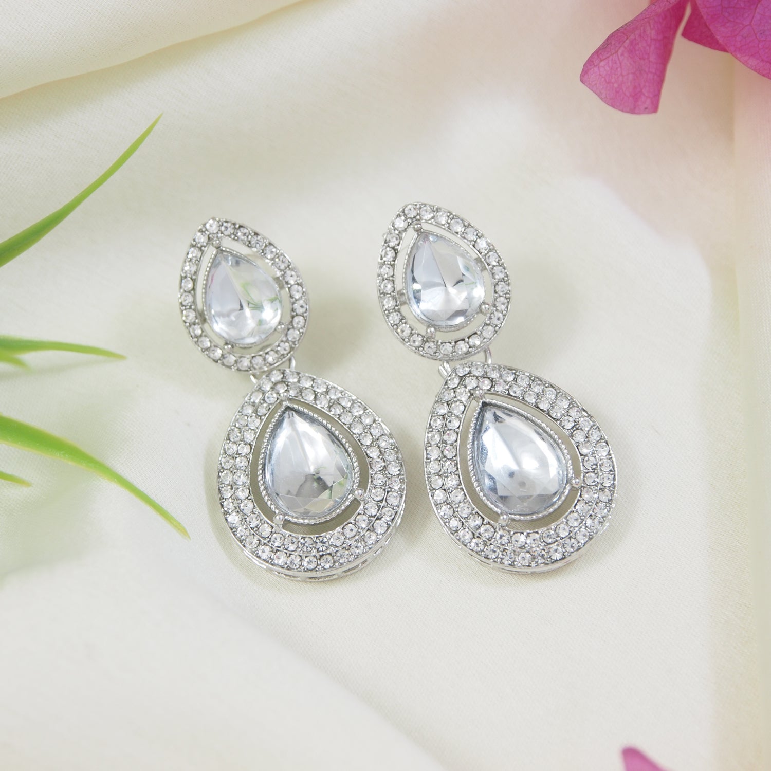 Eknoor Silver White Earrings