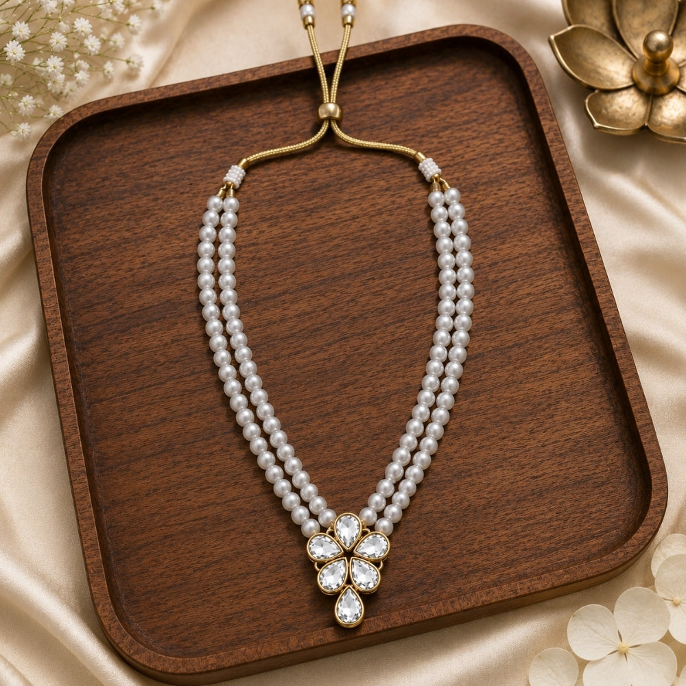 Vakratunda White Pearl & Kundan Mala