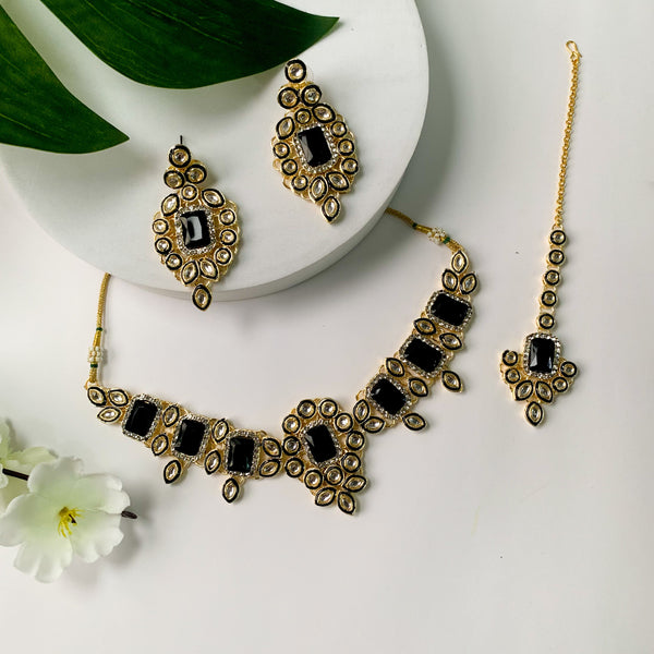 Nimreet Black Jewellery Set