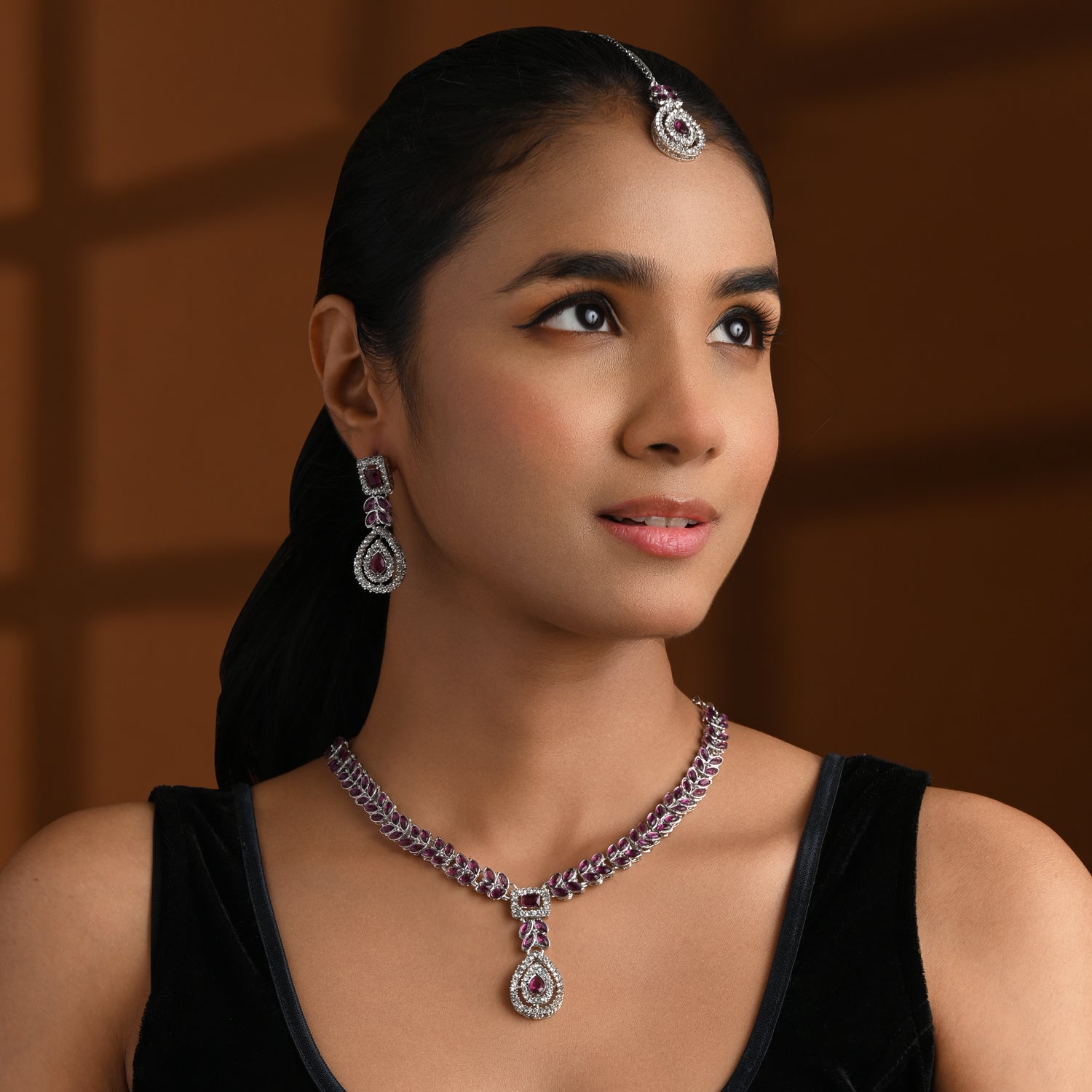 Kivisha Silver Wine Necklace Set