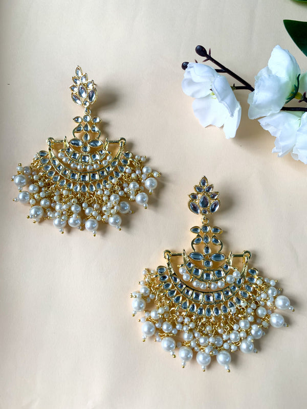 Saamya white Earrings