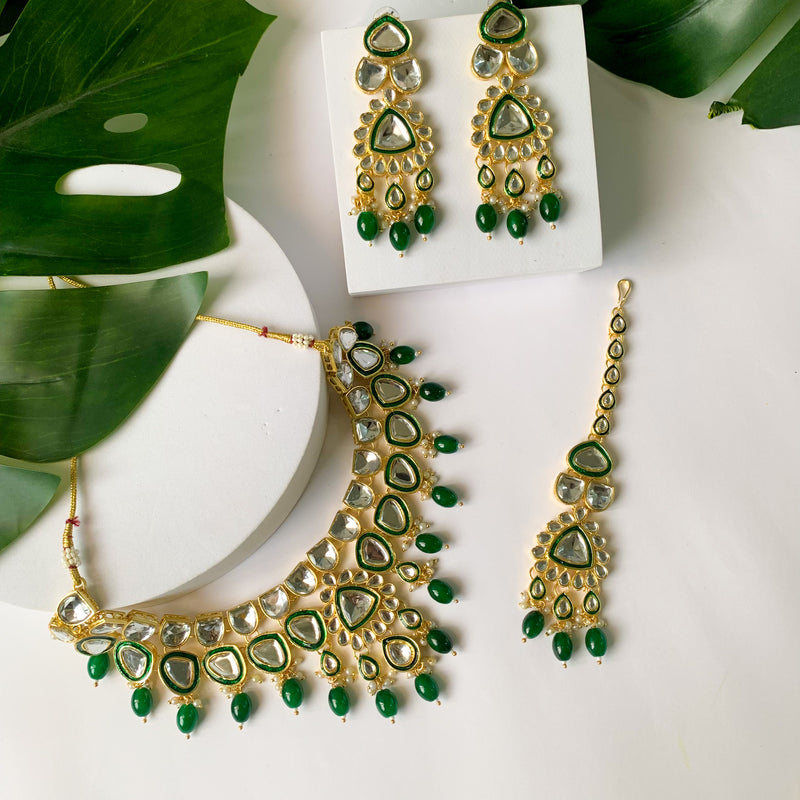 Jineshvi Green Choker Set