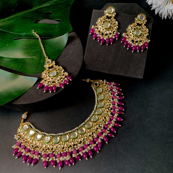 Abhilasha Wine Choker