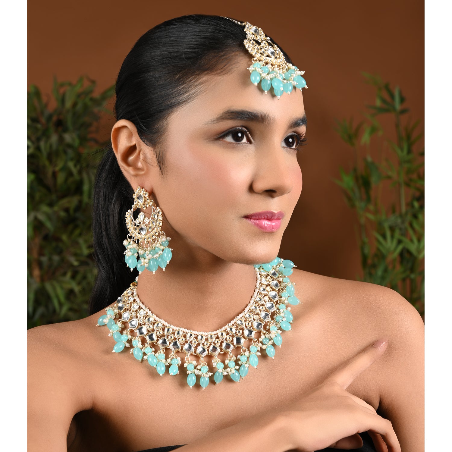 Devyani Turquoise Choker
