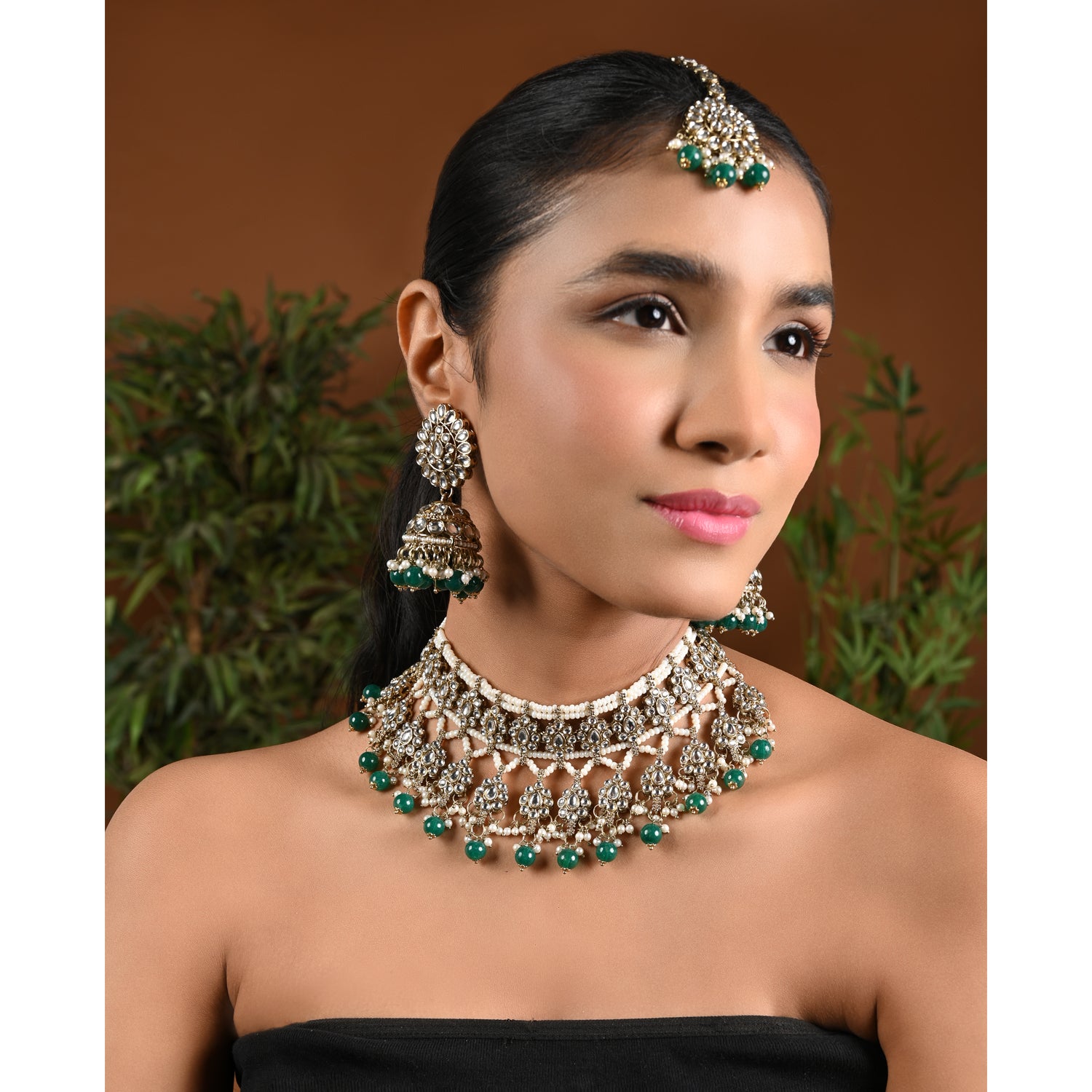Neesha Green Choker Set
