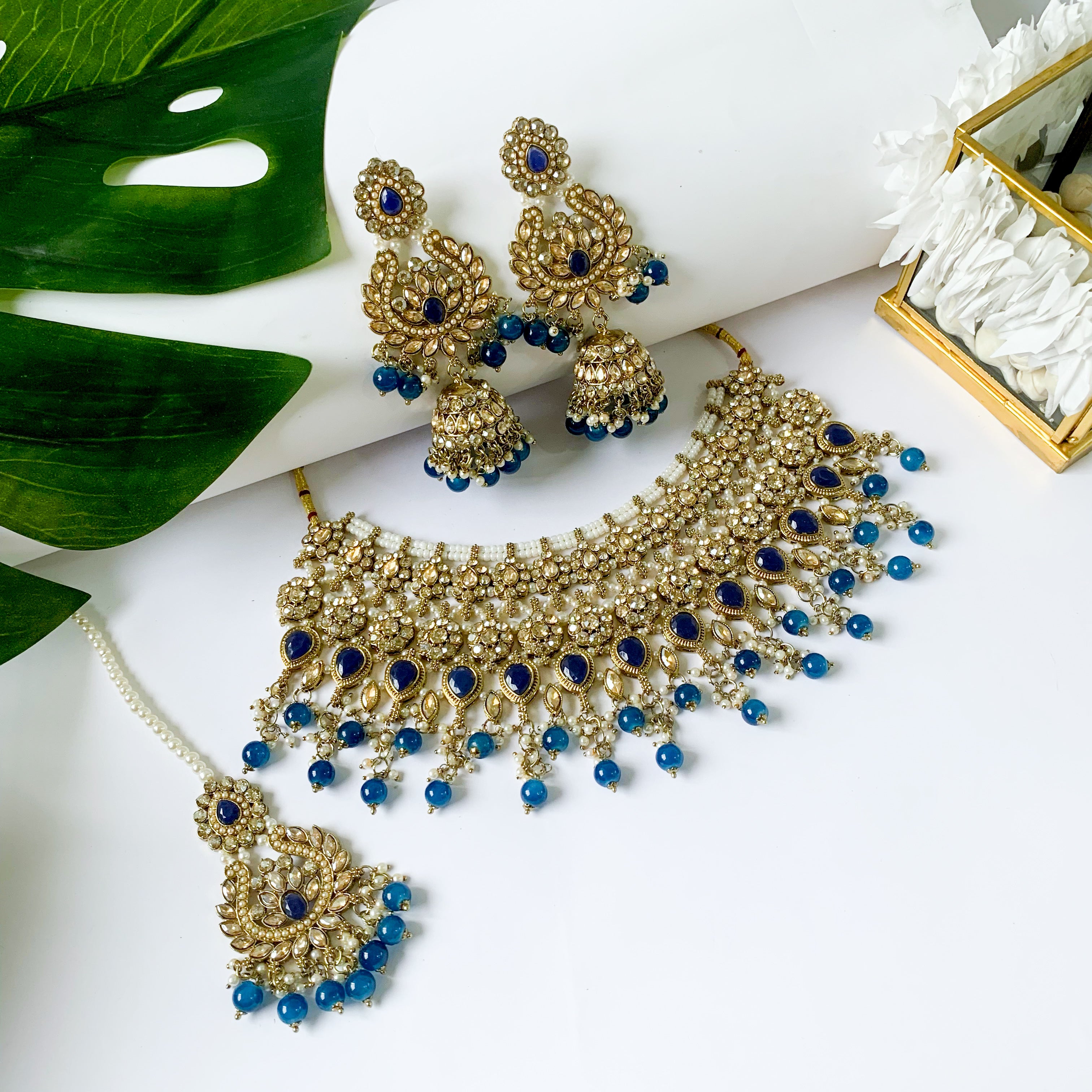 Vinisha Choker Set