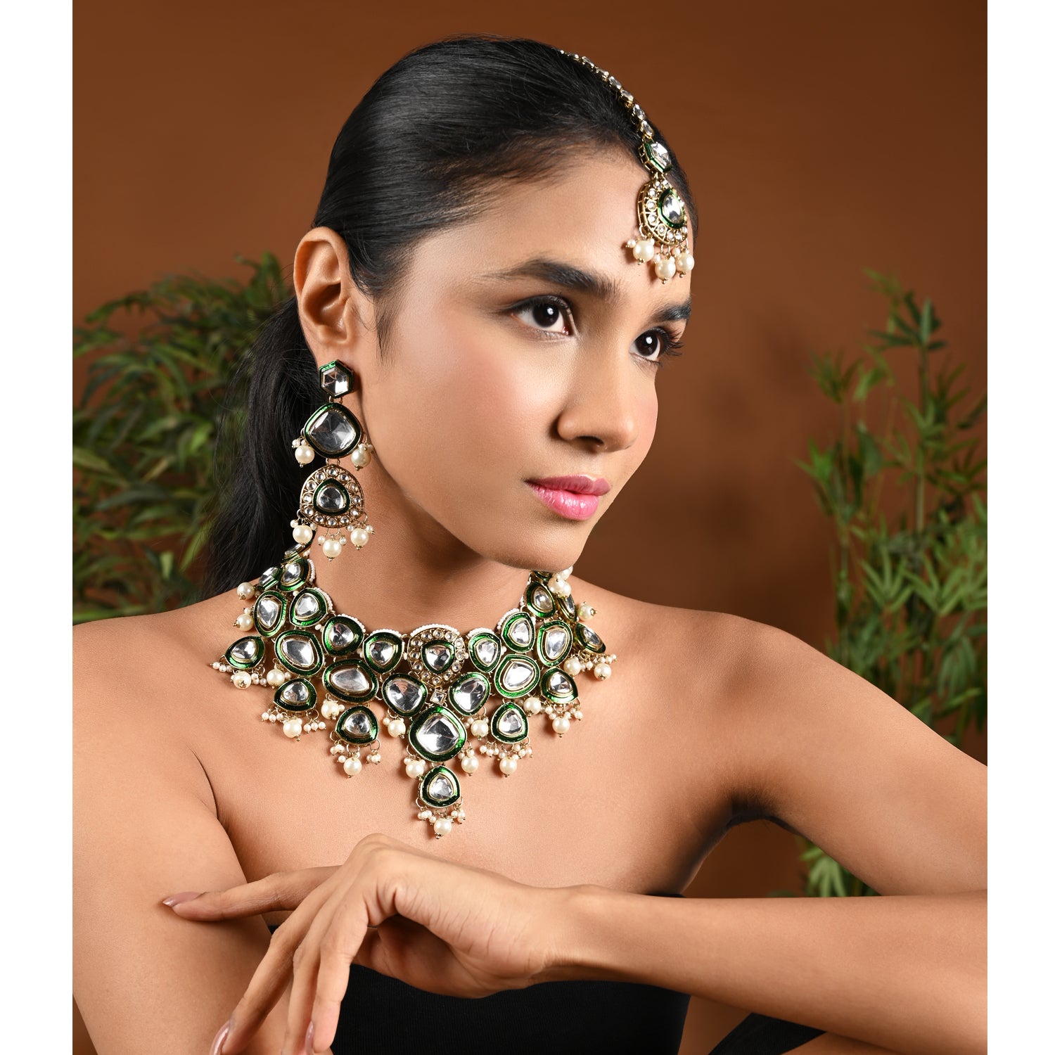 Rutusha Necklace Set