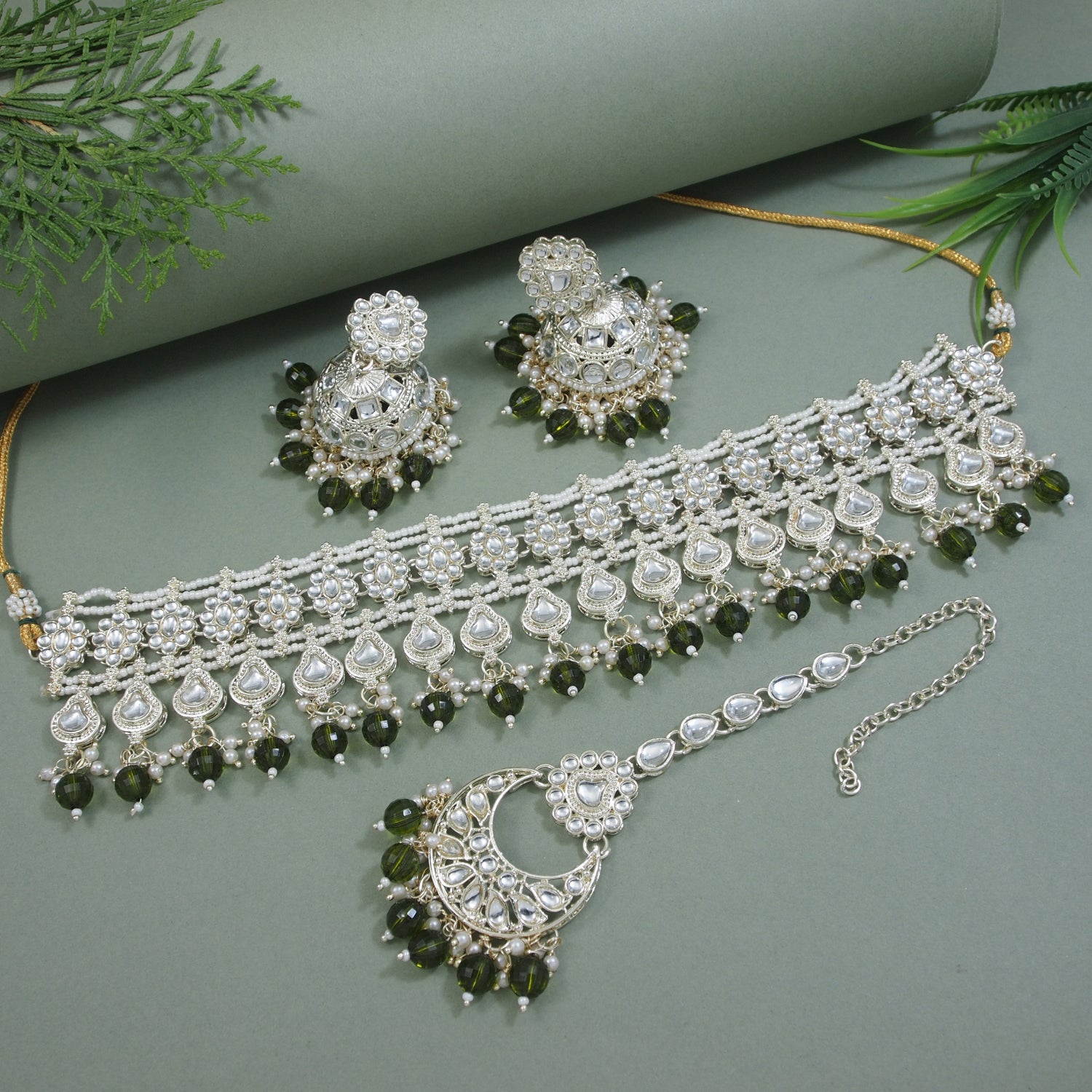Arjita Mehendi Choker Set