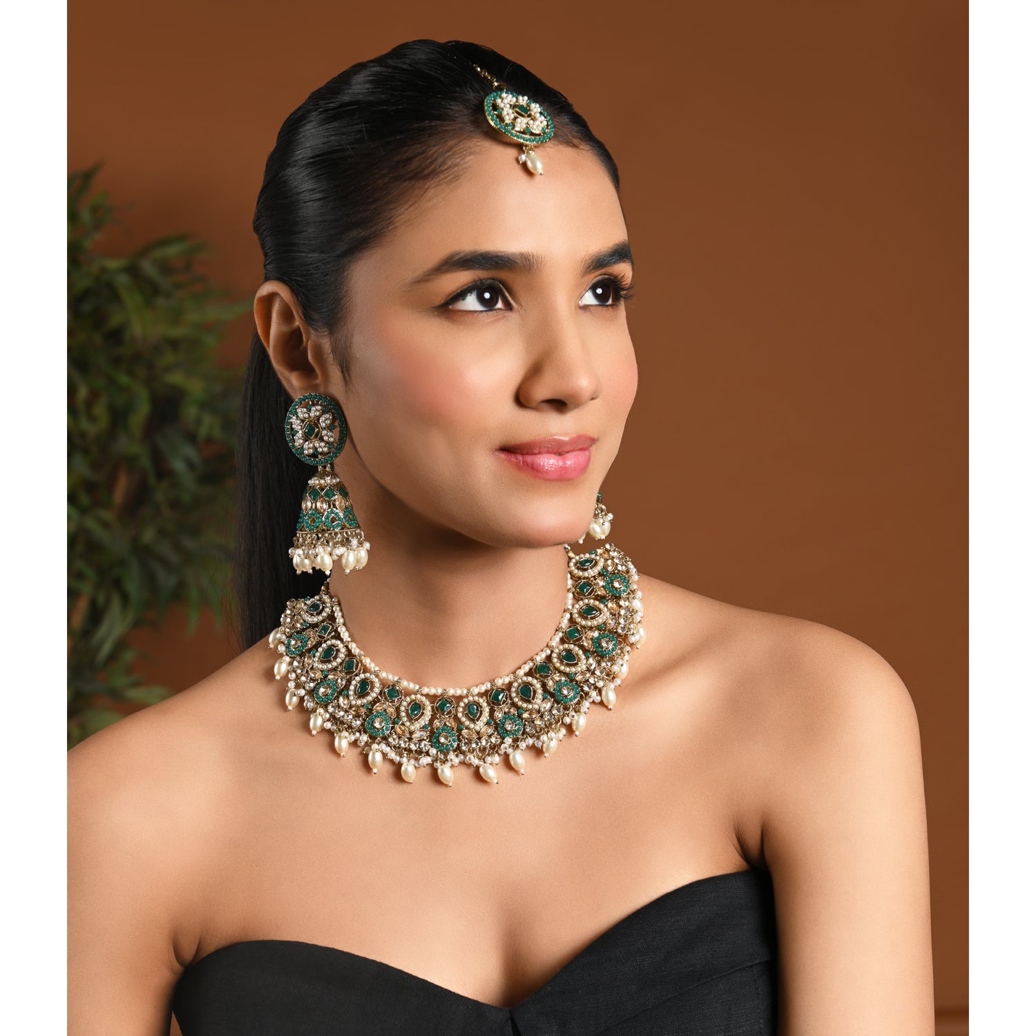 Taanya - Green Kundan Necklace Set