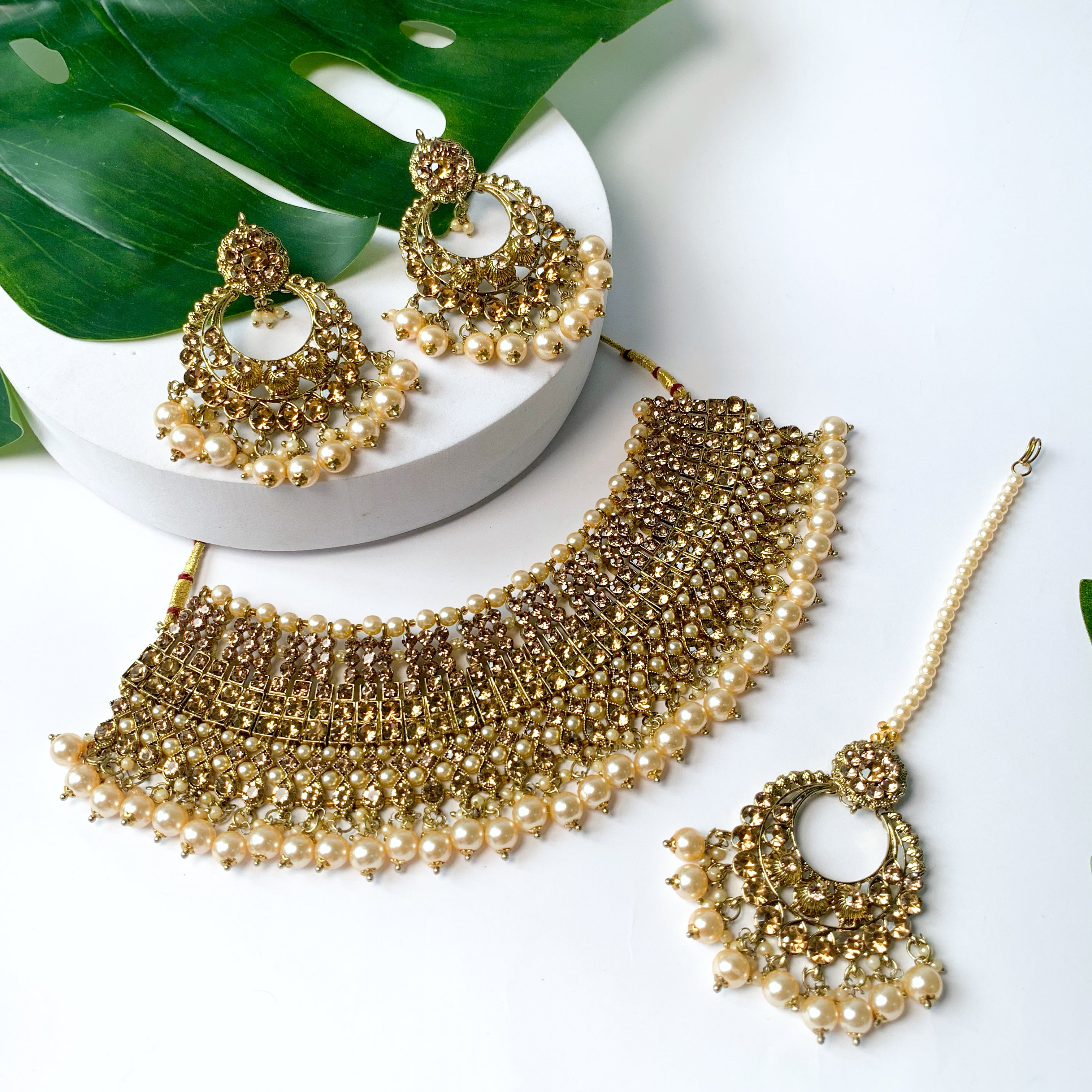 Swasti Choker Set