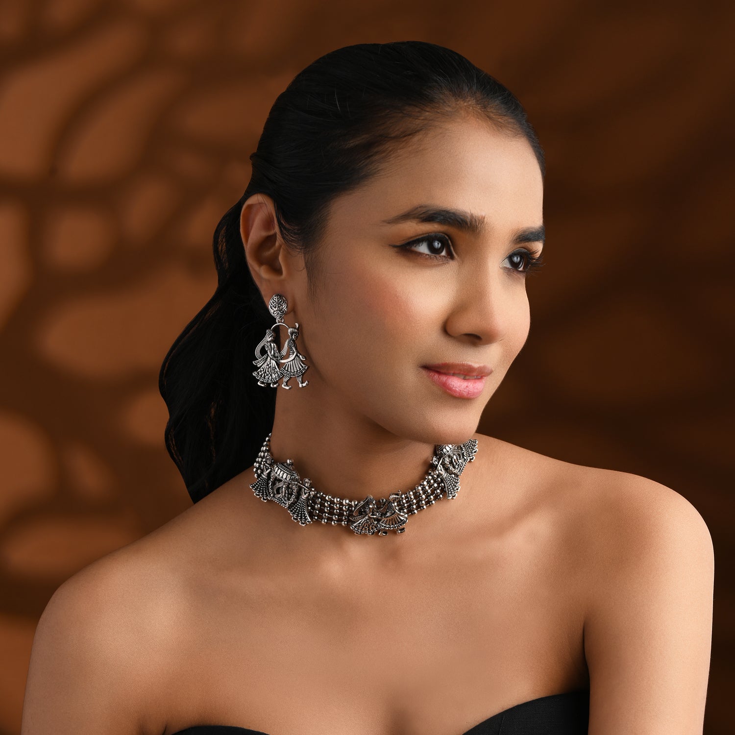 Nayra Oxidised Choker Set
