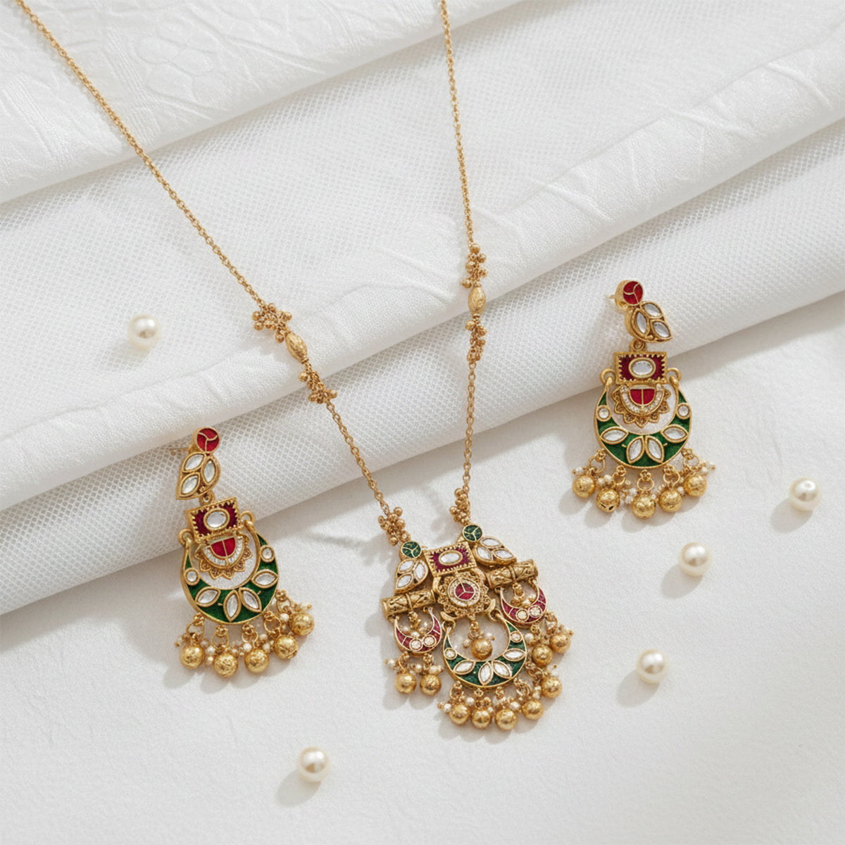 Gayatri- Traditional Kundan Meenakari Necklace Set