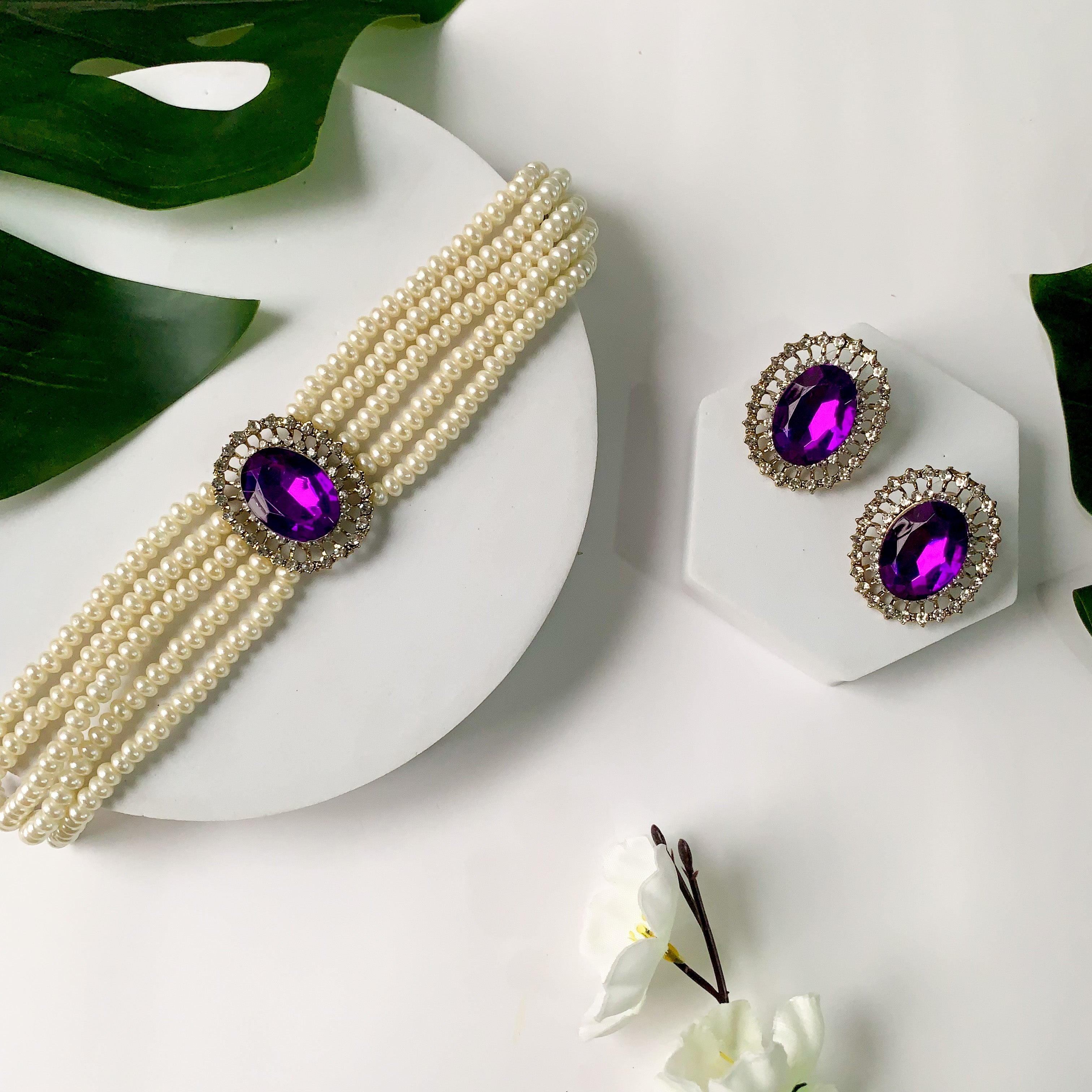 Roop Wine Choker Set