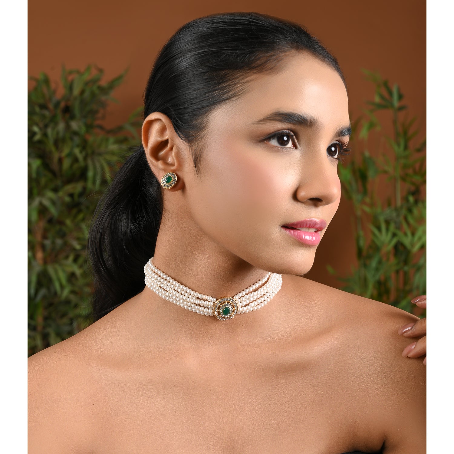 Anaya Green Choker