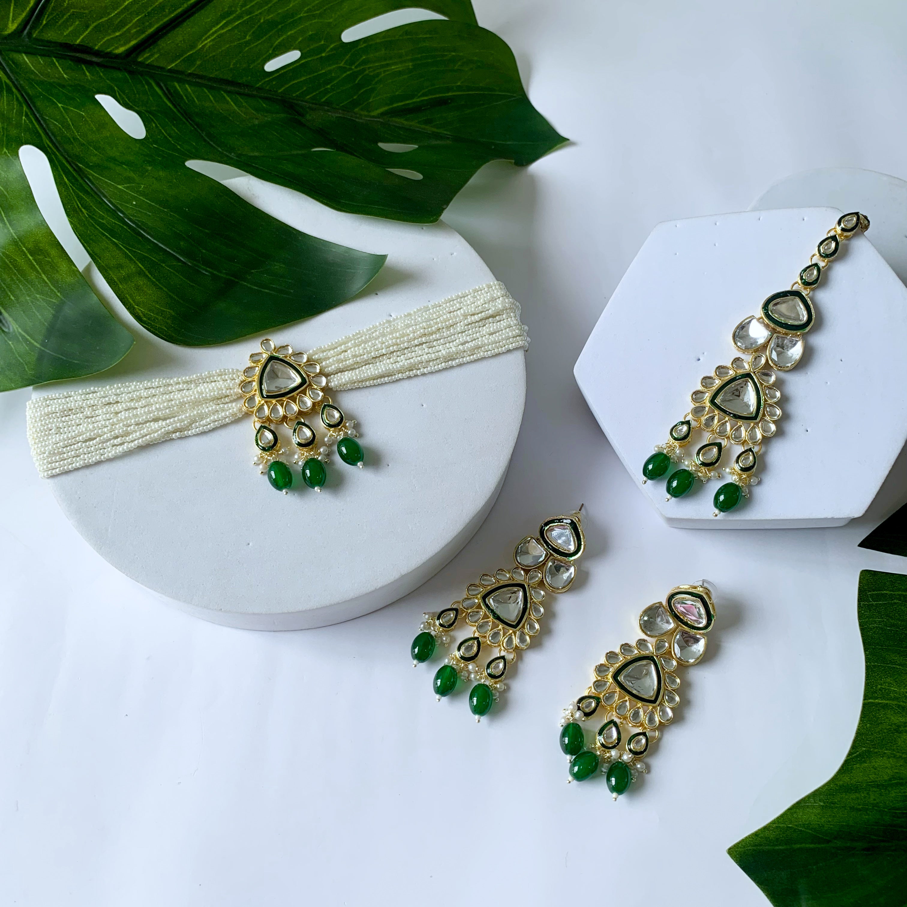 Samra Green Choker
