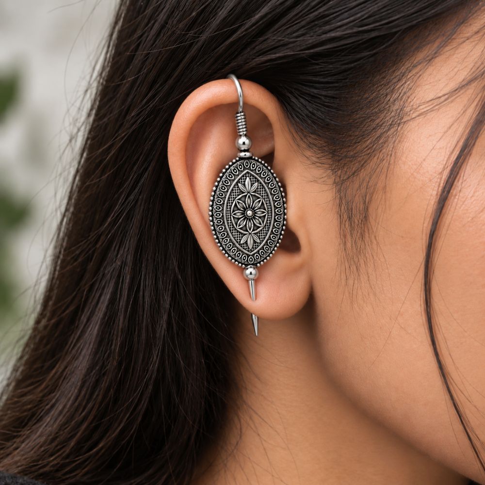 Mitnashi- Oxidised Silver Floral Bugadi Ear Cuff
