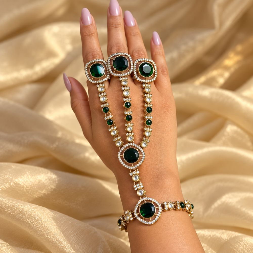 Neelam-  Green Stone Three-Finger Hath Panja