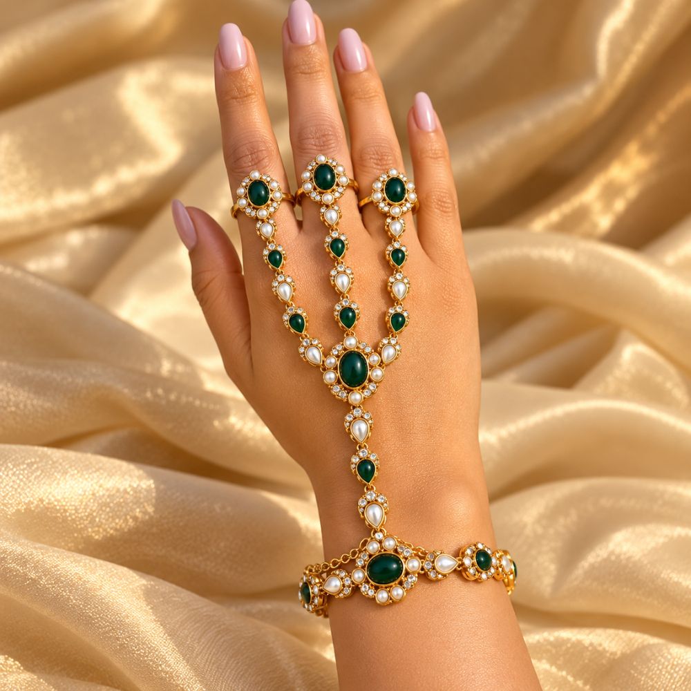 Kinjal- Green Oval Stone Three-Finger Hath Panja