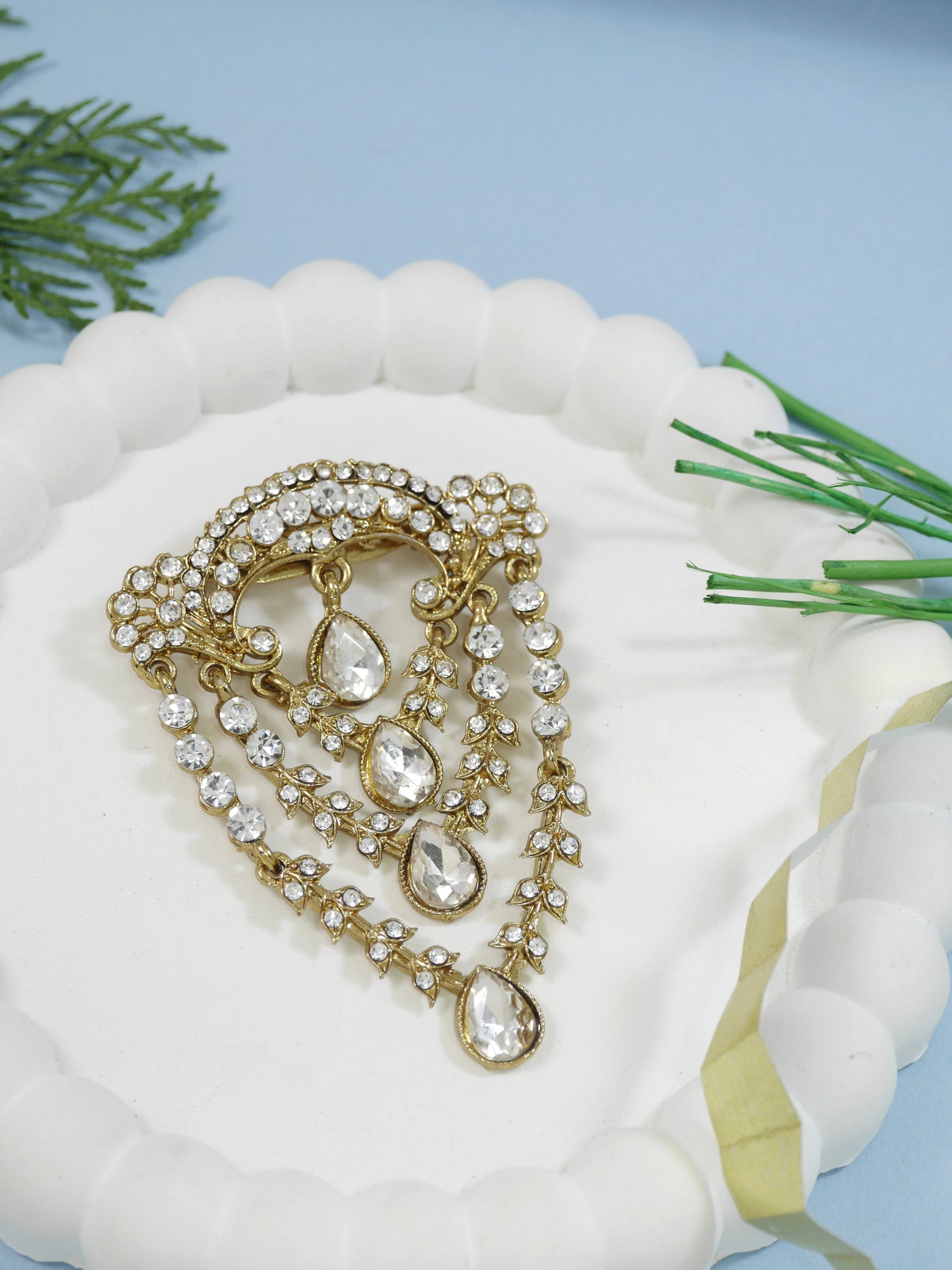 Rajveer White Kundan Brooch